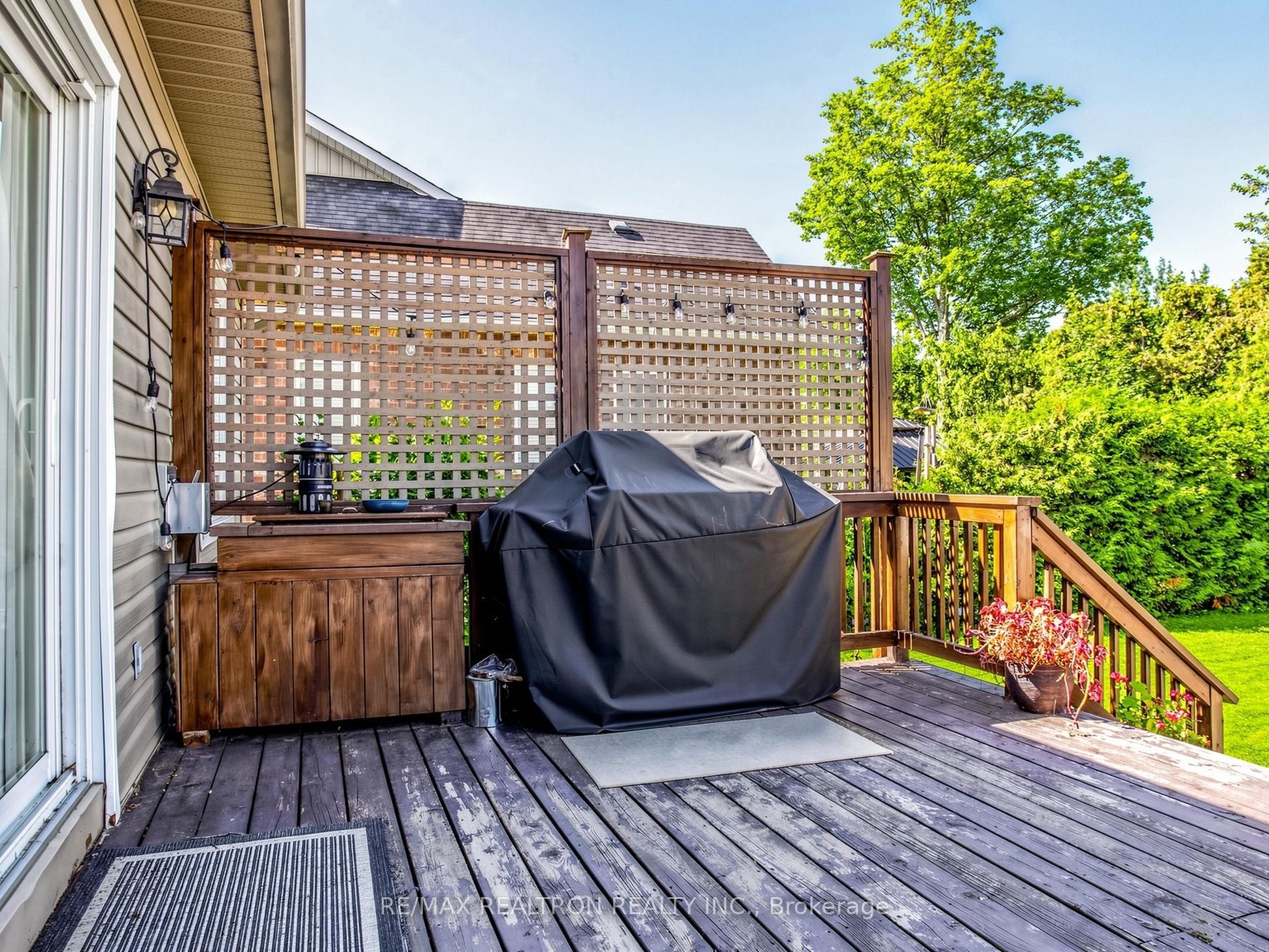 4 Lyons Lane Property Photo 45