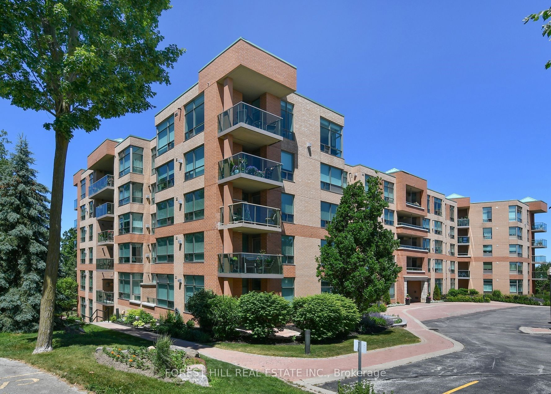 4 Briar Hill Heights 507 Property Photo 1
