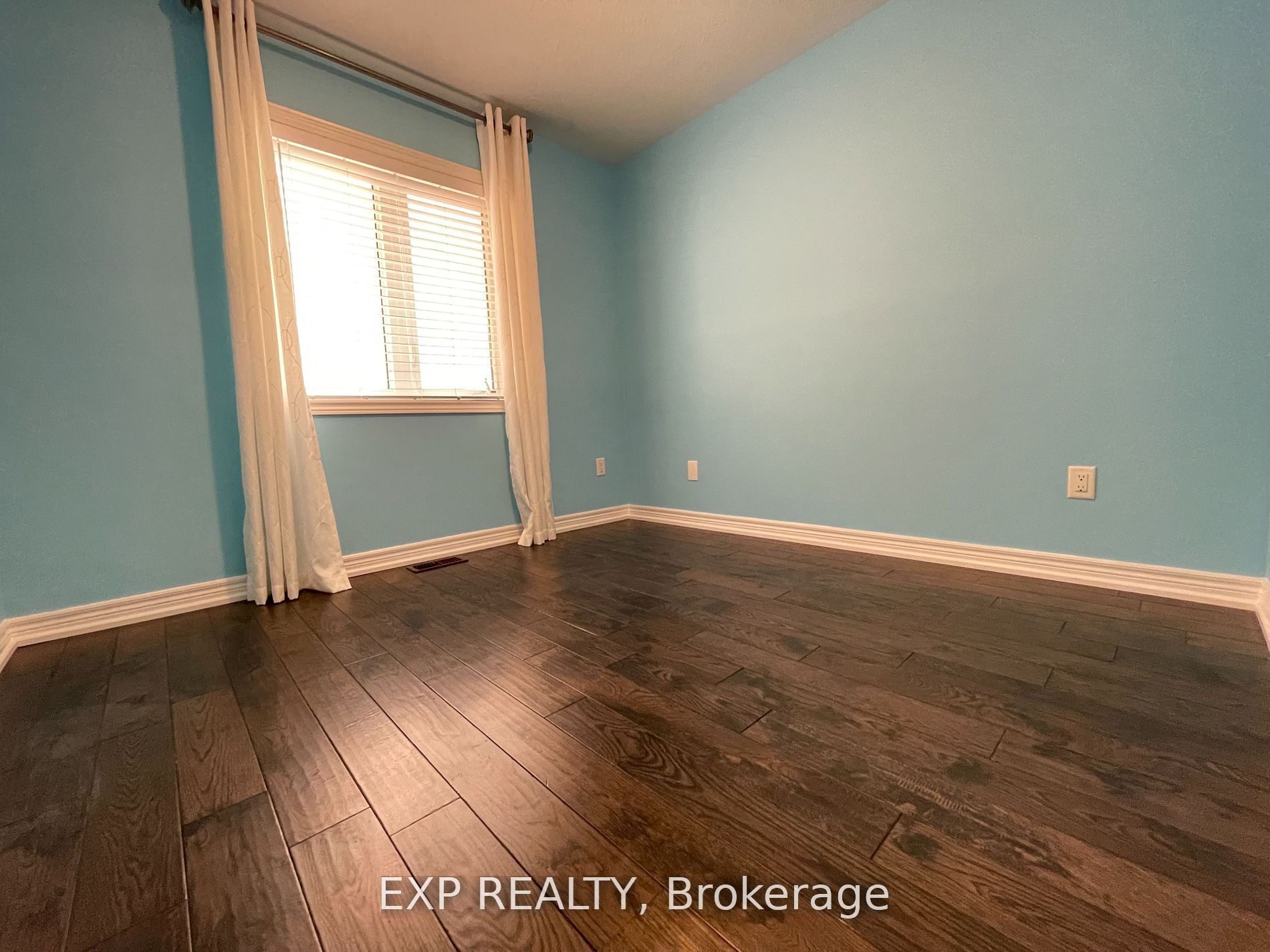 740 Clifford Perry Place Property Photo 14