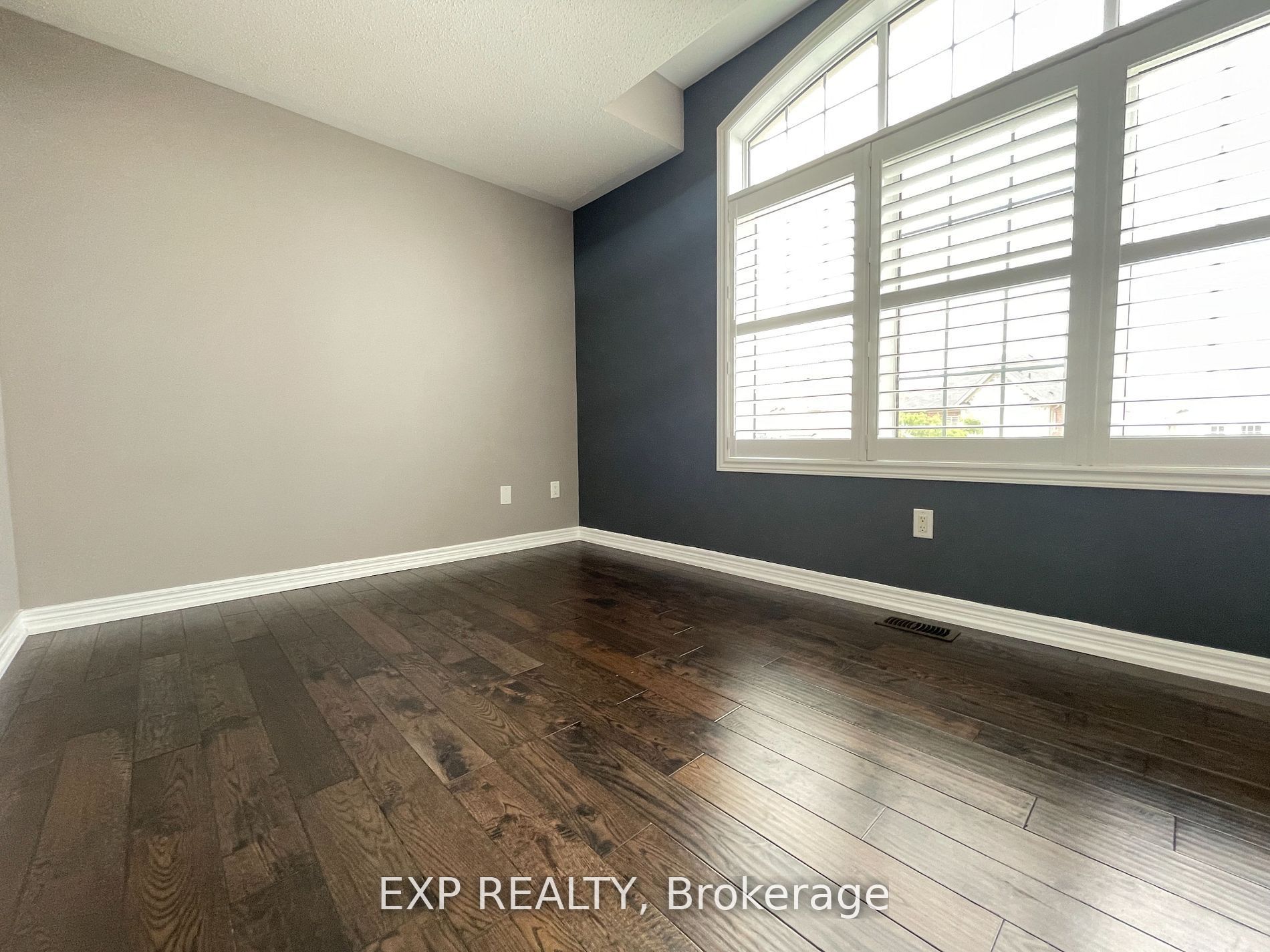 740 Clifford Perry Place Property Photo 17