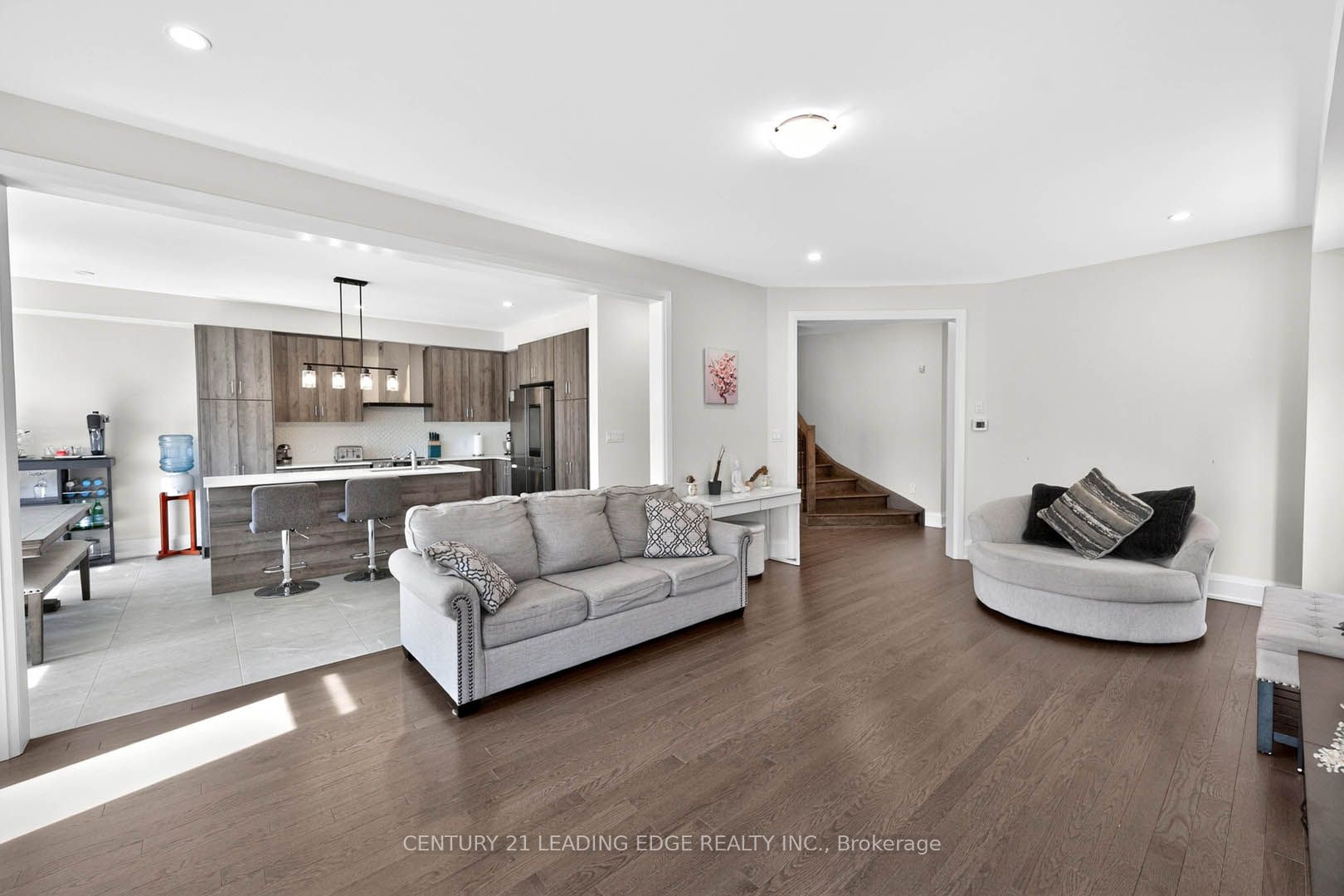 235 Ferragine Crescent Property Photo 10