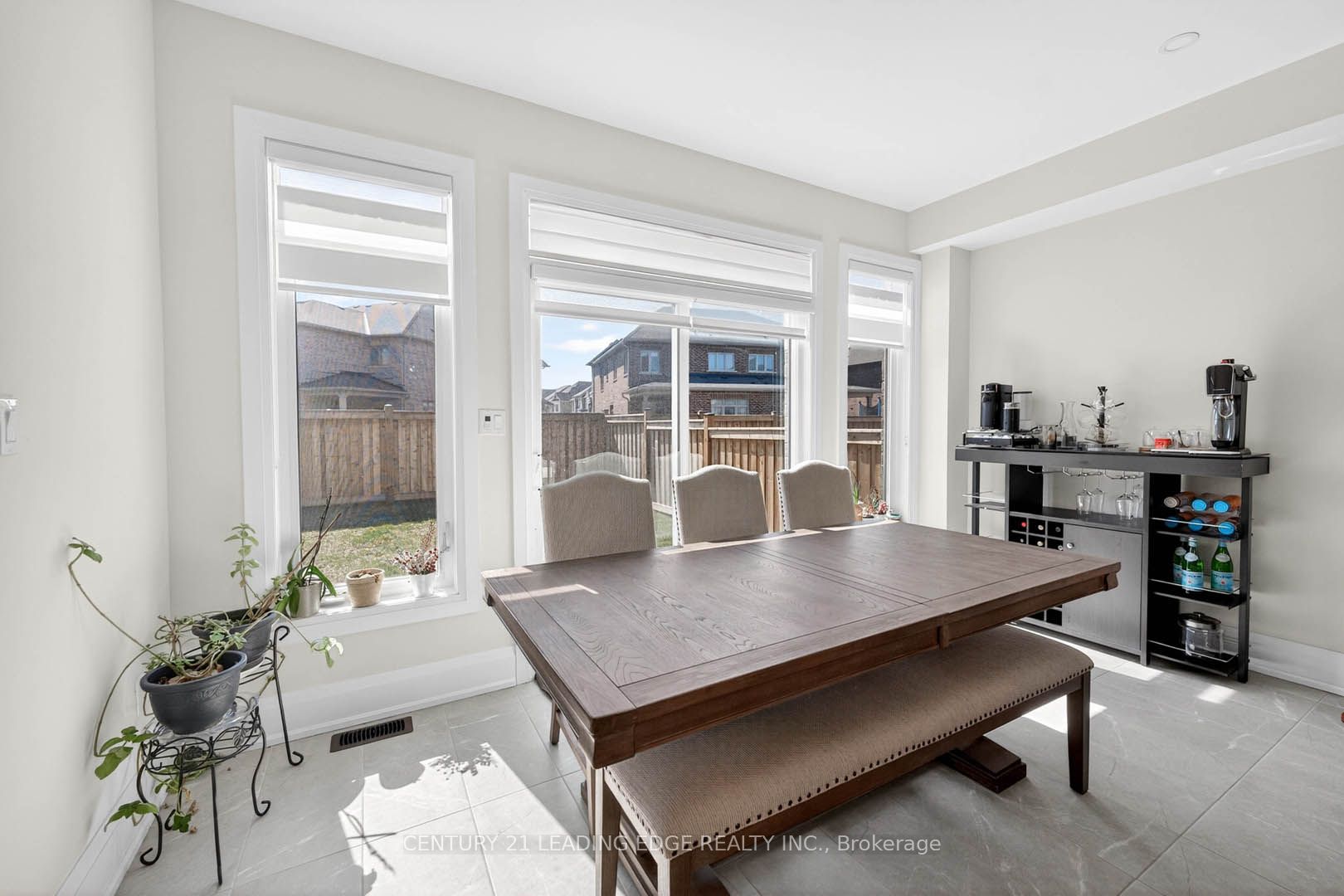 235 Ferragine Crescent Property Photo 15