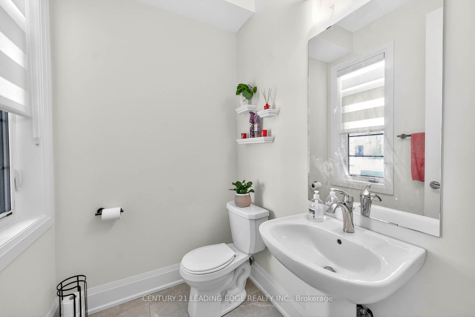 235 Ferragine Crescent Property Photo 18