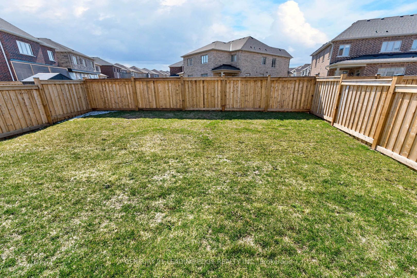 235 Ferragine Crescent Property Photo 36