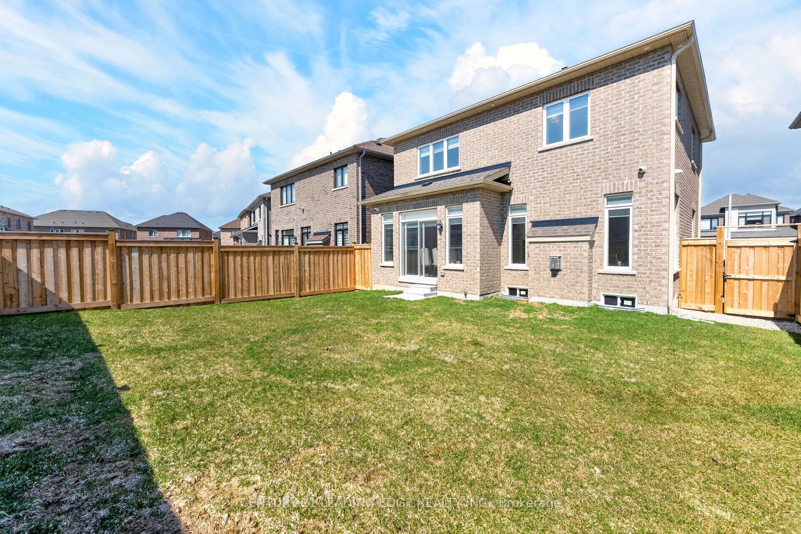 235 Ferragine Crescent Property Photo 37