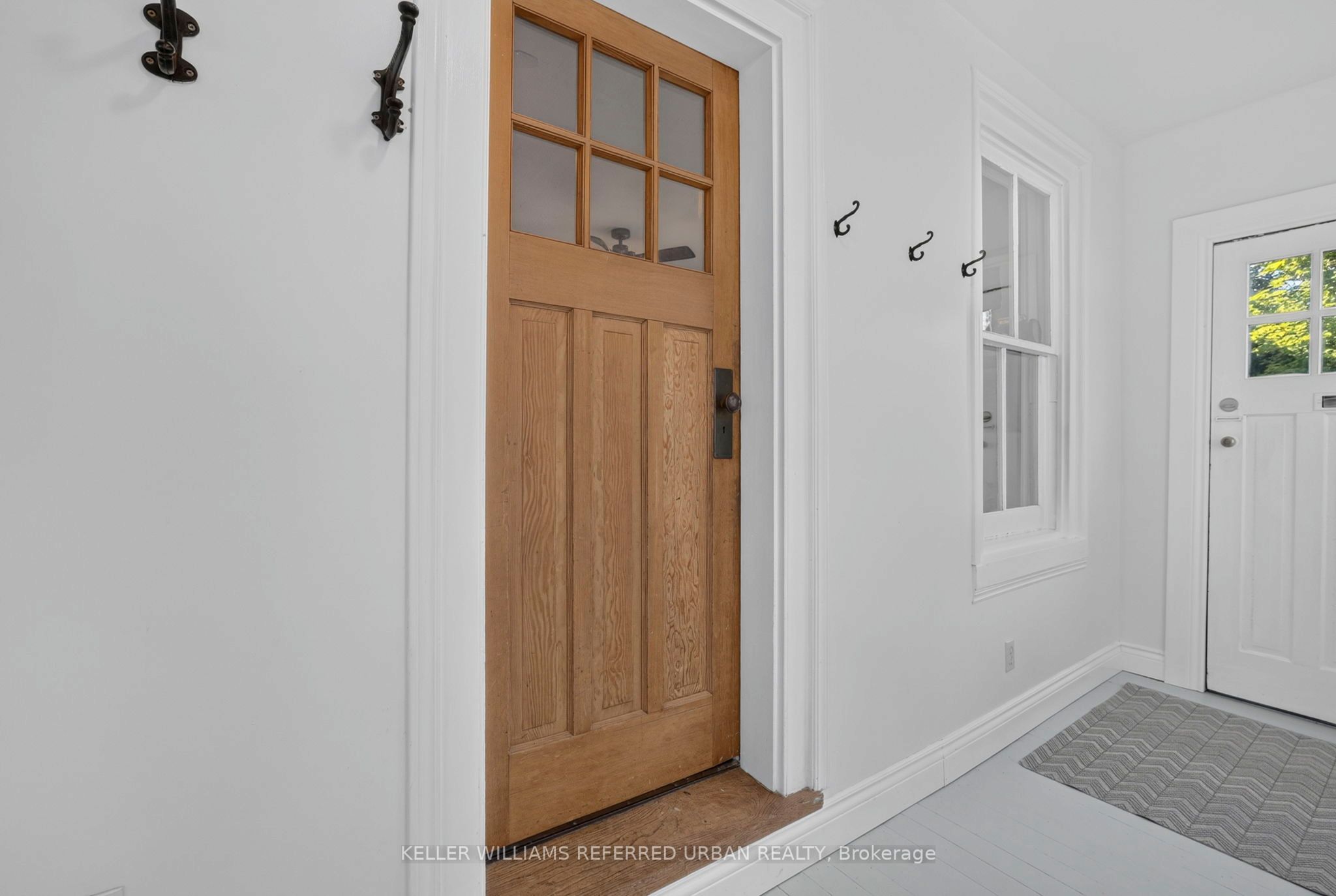 341 Cotter Street Property Photo 6