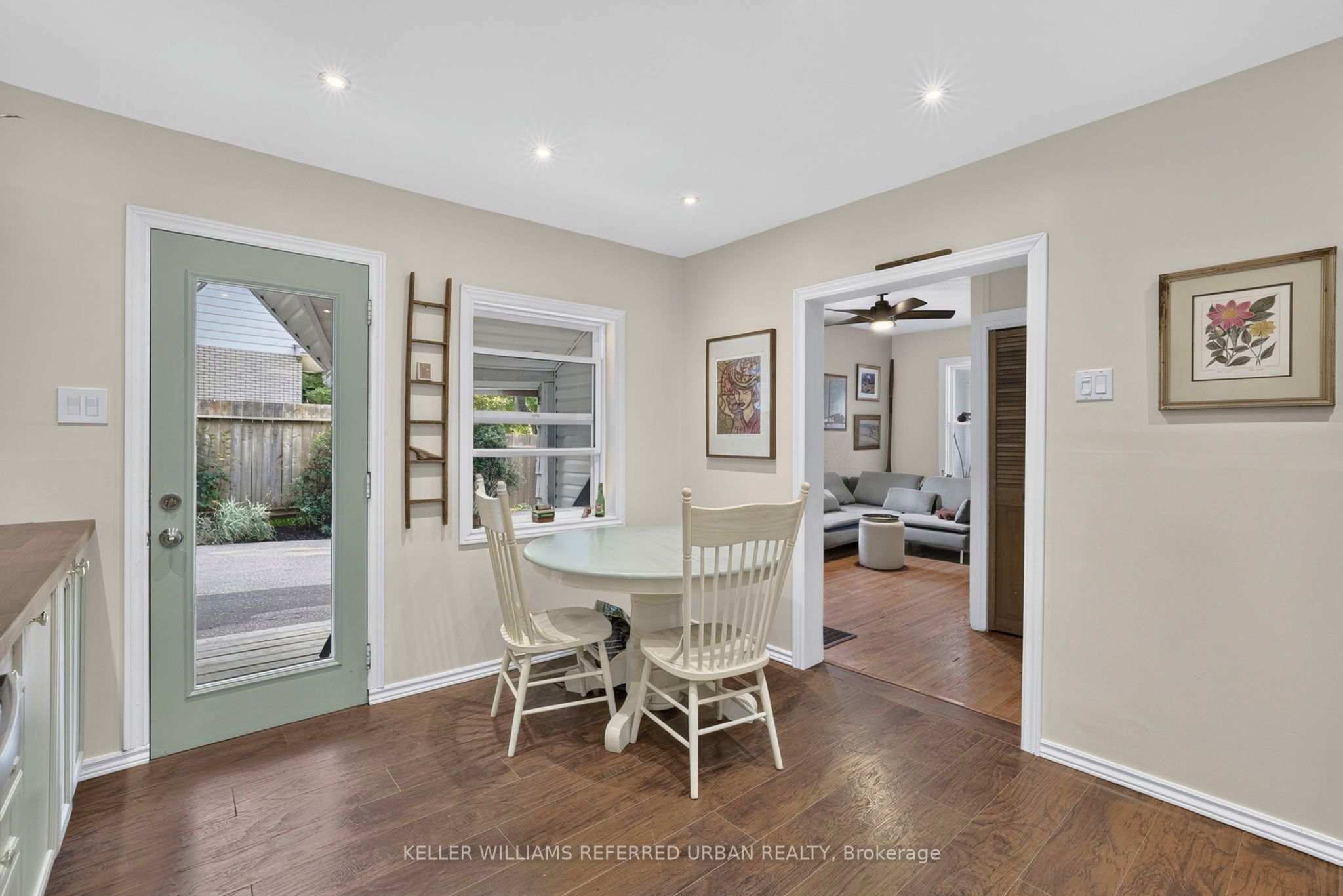 341 Cotter Street Property Photo 16