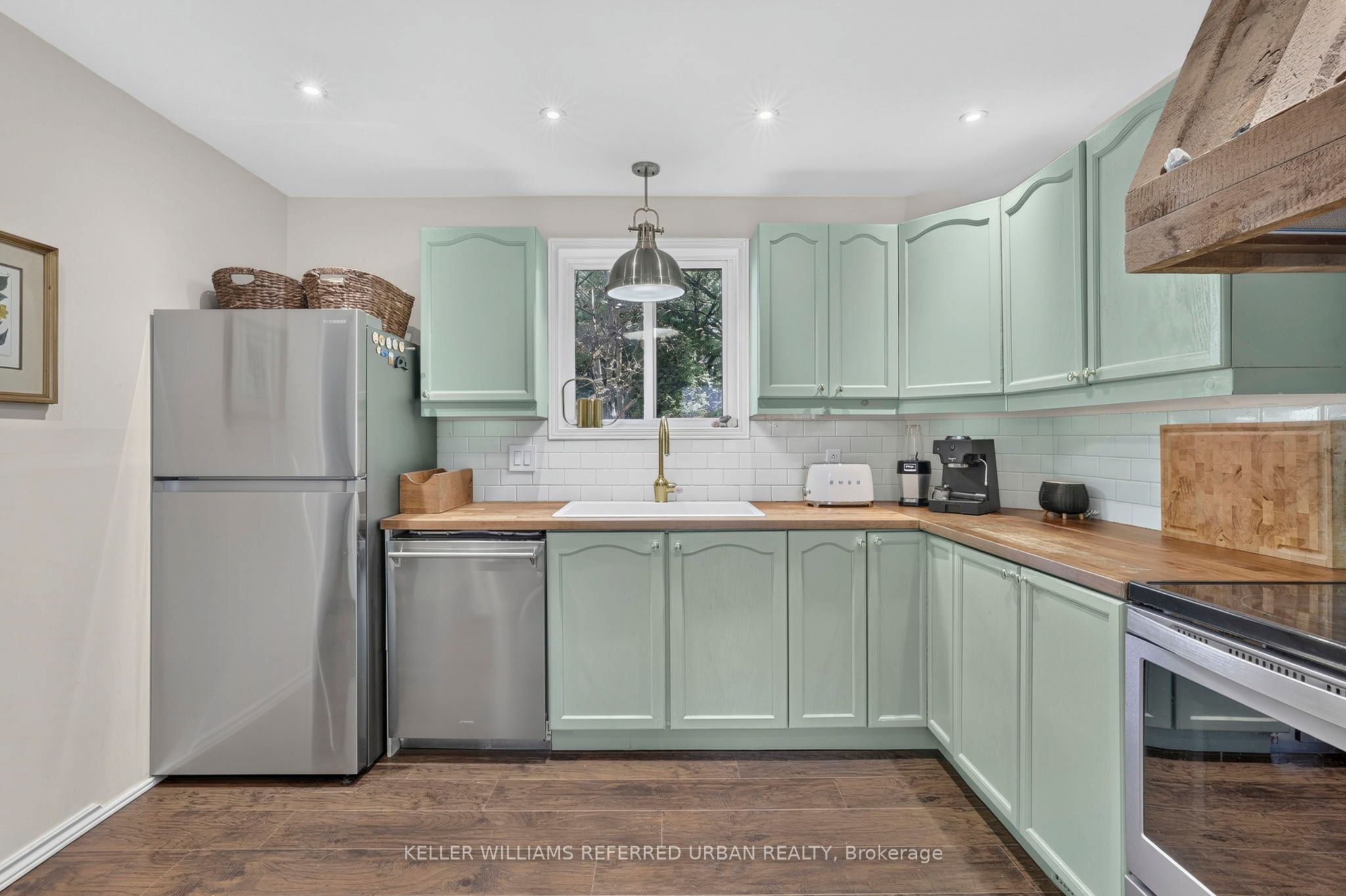 341 Cotter Street Property Photo 18