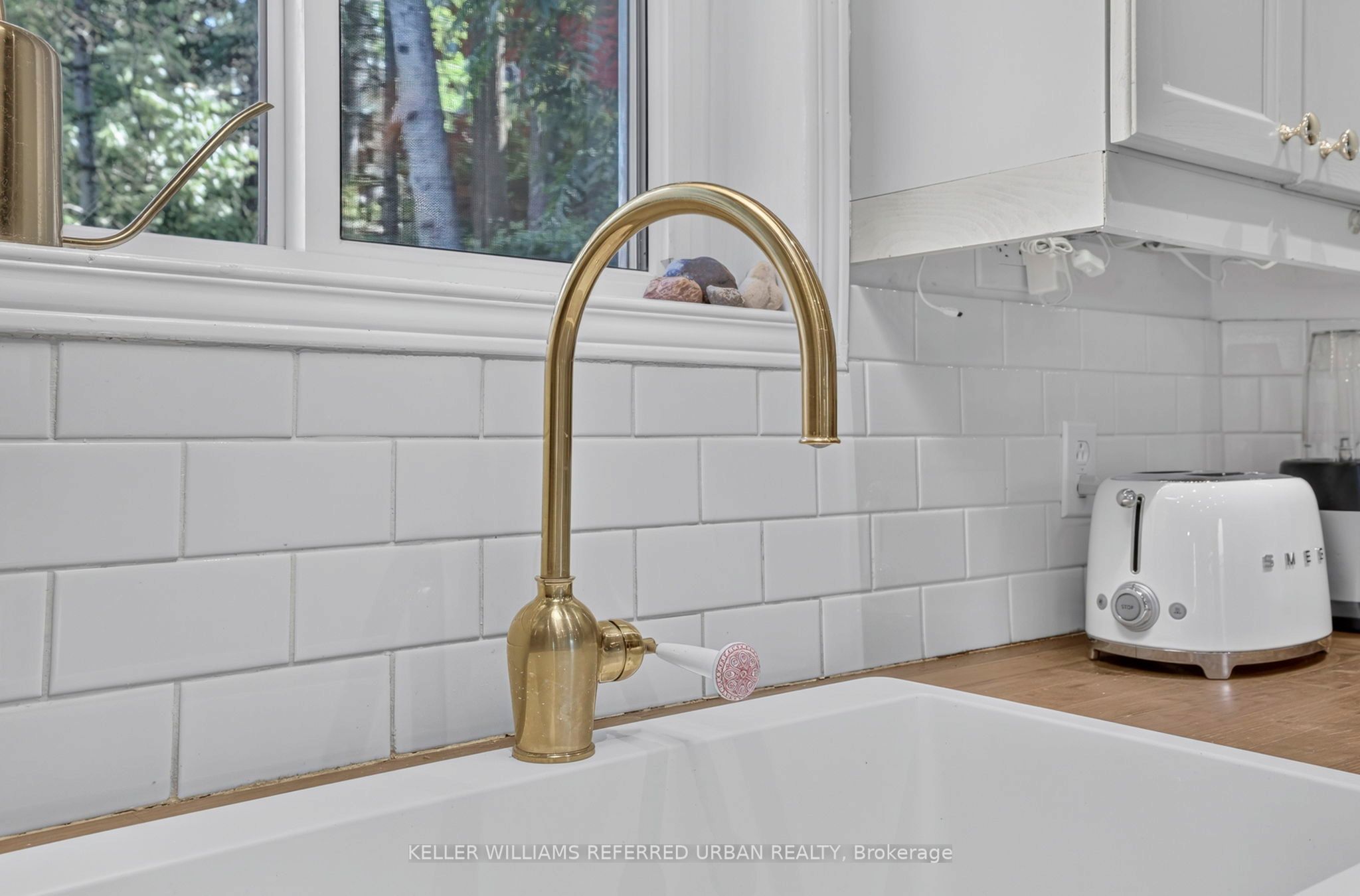 341 Cotter Street Property Photo 20
