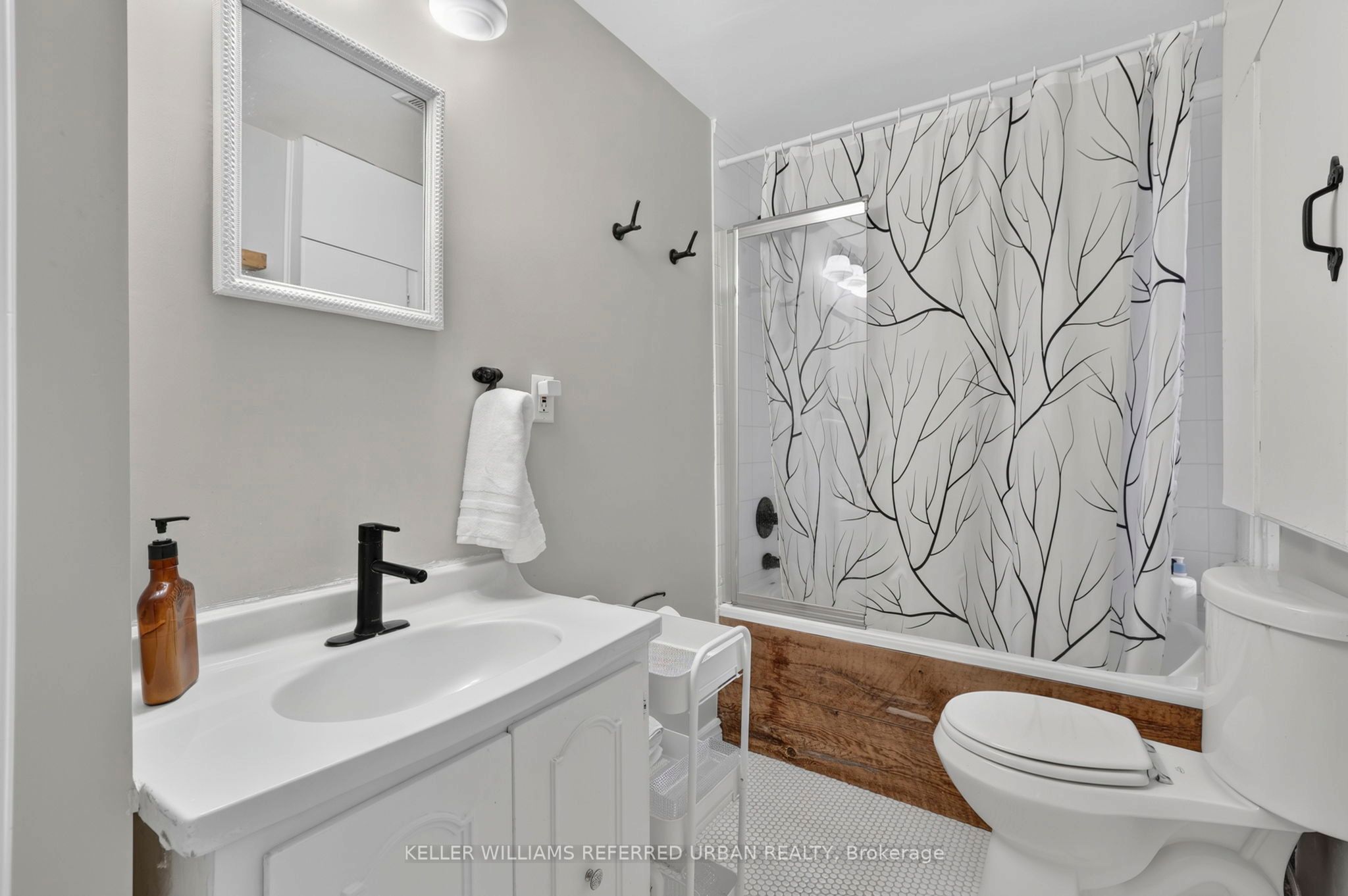 341 Cotter Street Property Photo 23