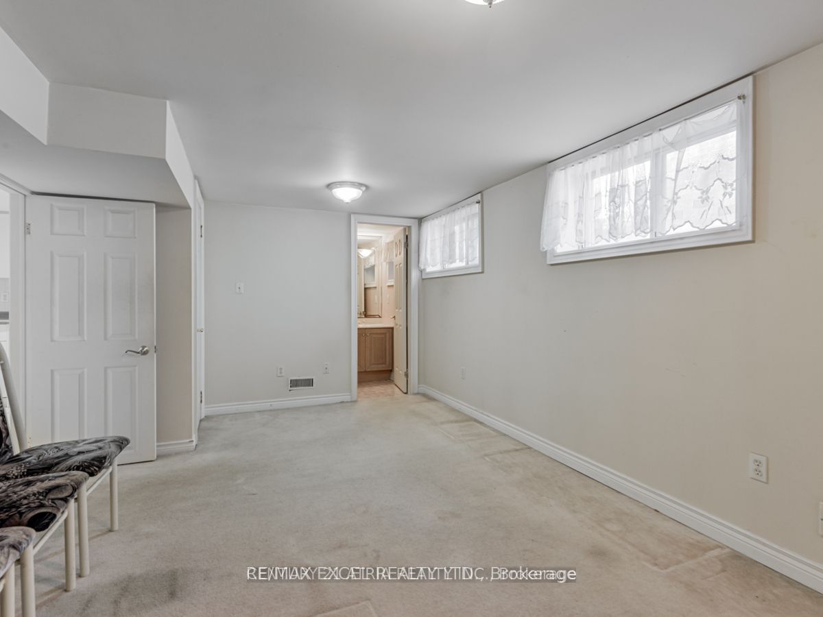 387 Crosby Avenue Property Photo 15