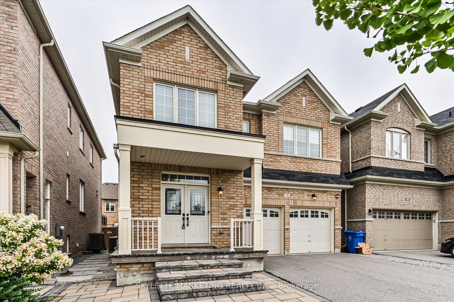 38 Russell Parker Crescent Property Photo 4