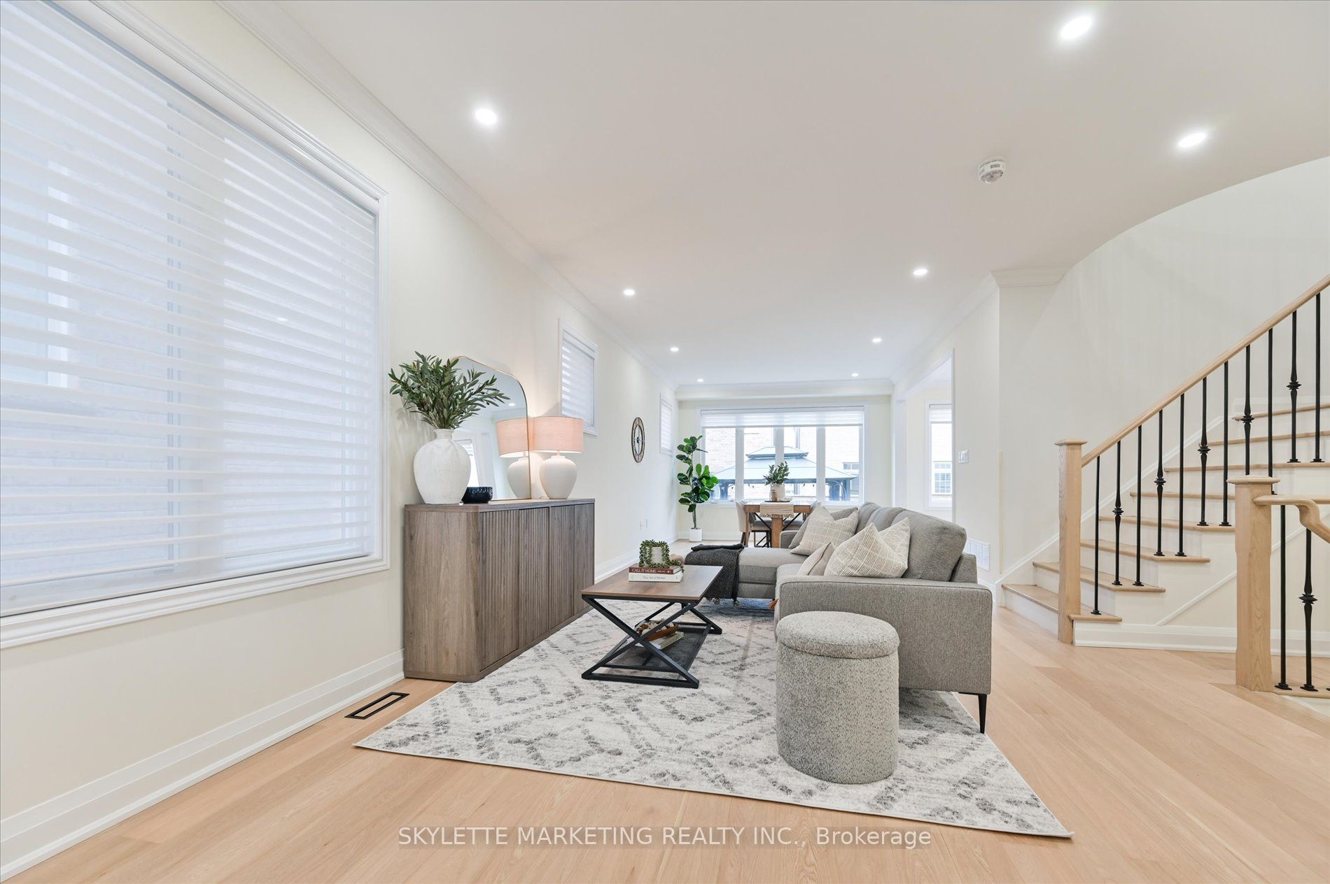 38 Russell Parker Crescent Property Photo 9