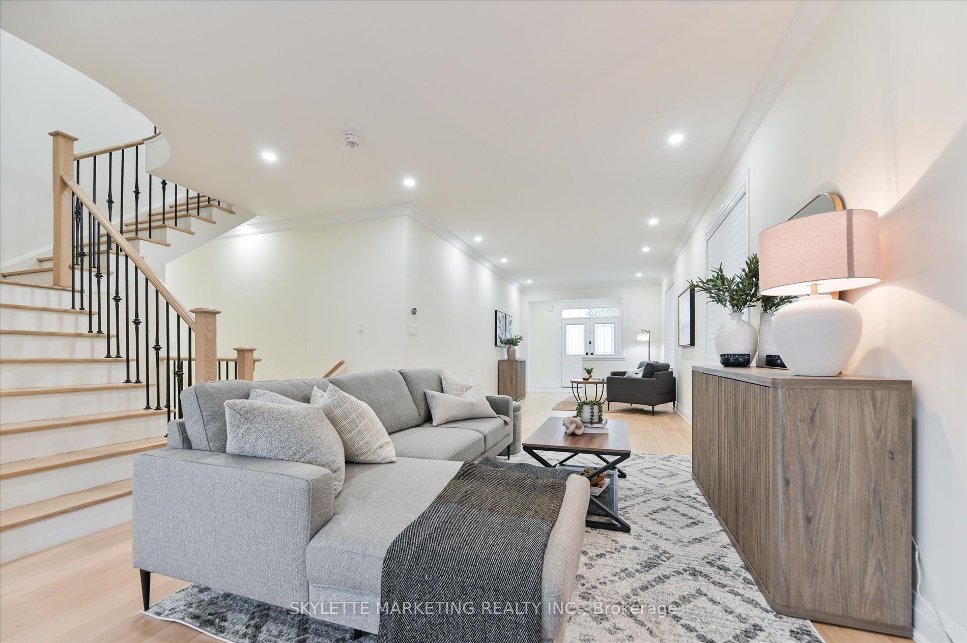 38 Russell Parker Crescent Property Photo 10