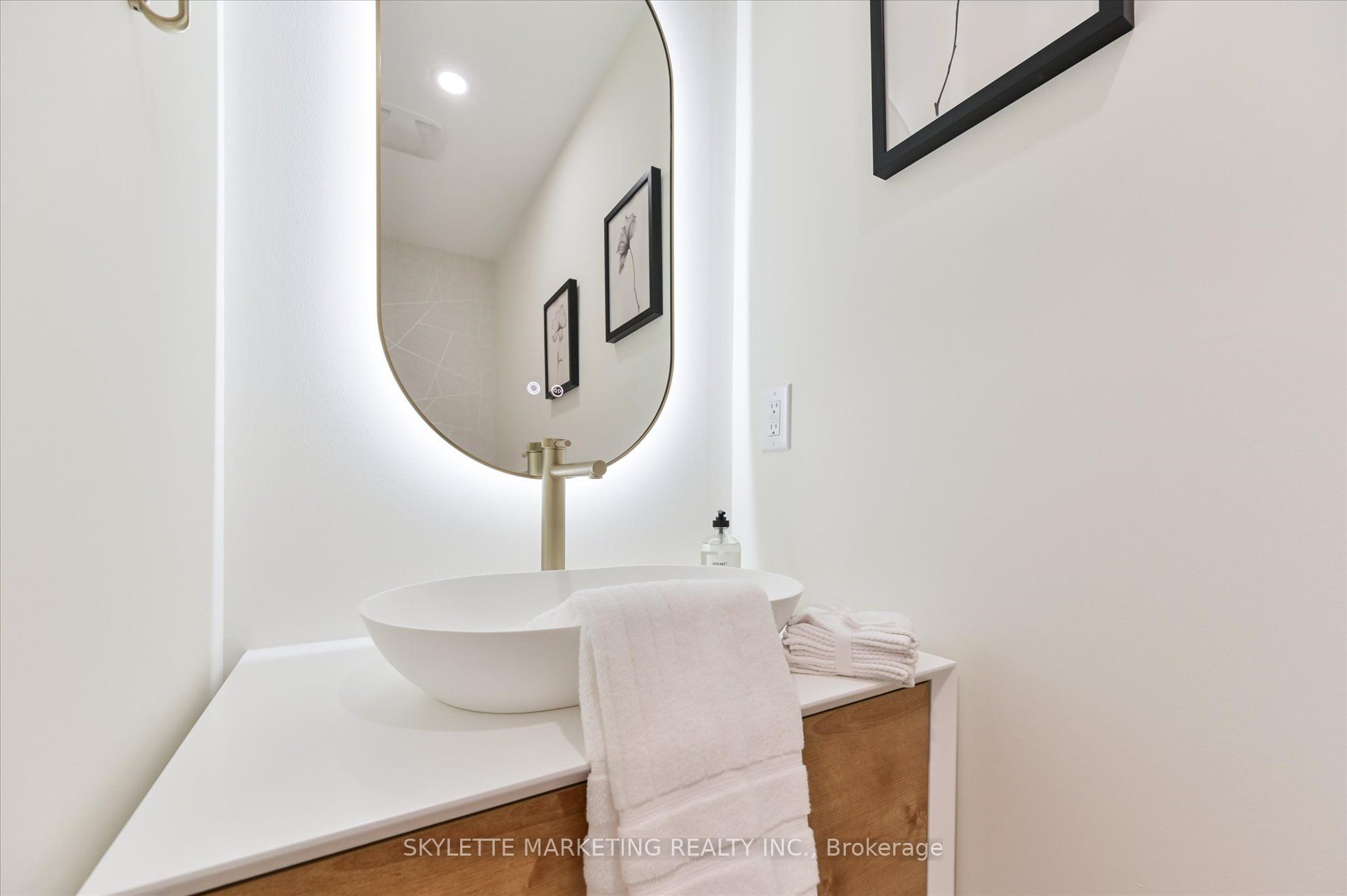 38 Russell Parker Crescent Property Photo 20