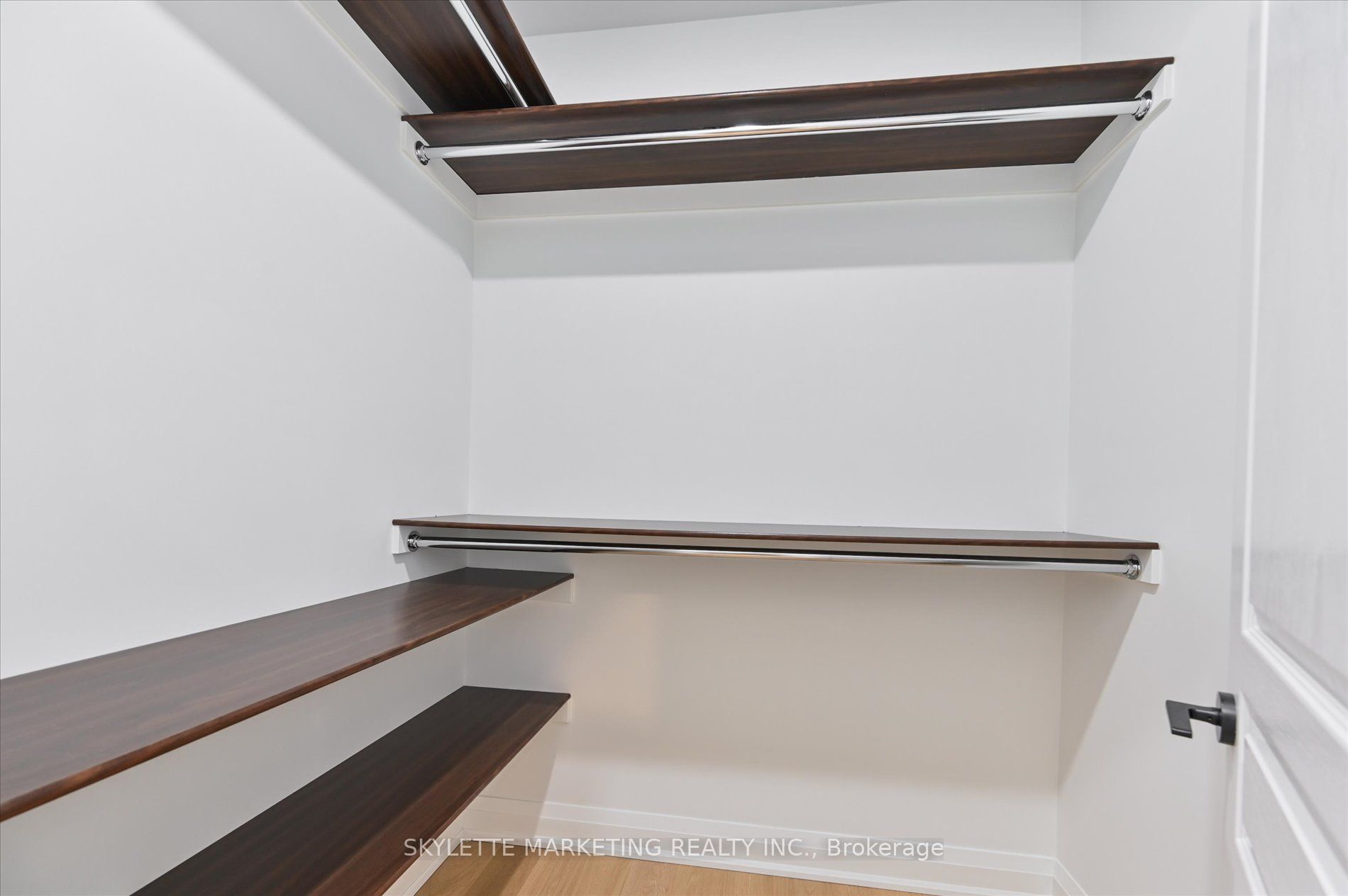 38 Russell Parker Crescent Property Photo 27
