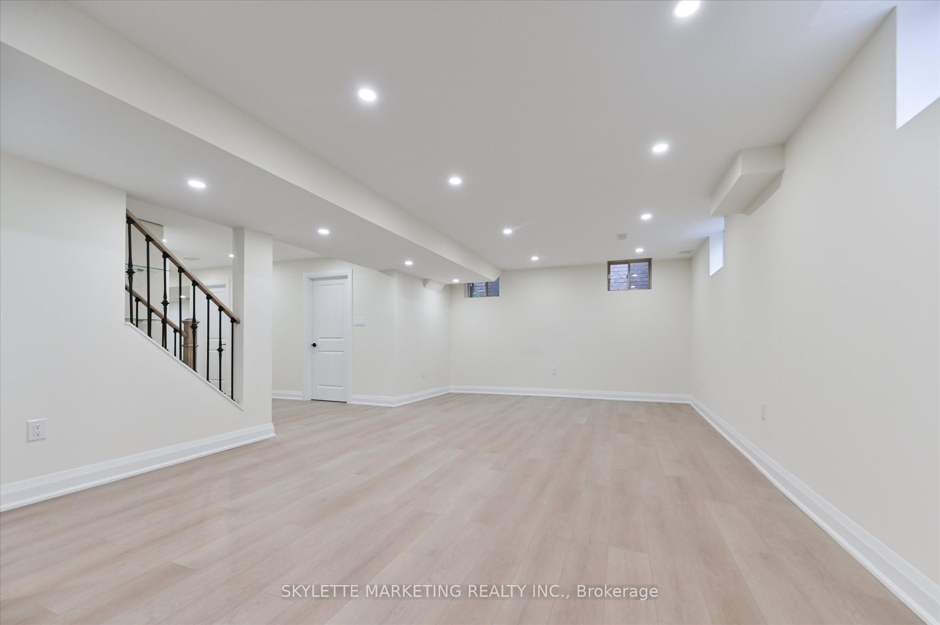 38 Russell Parker Crescent Property Photo 40
