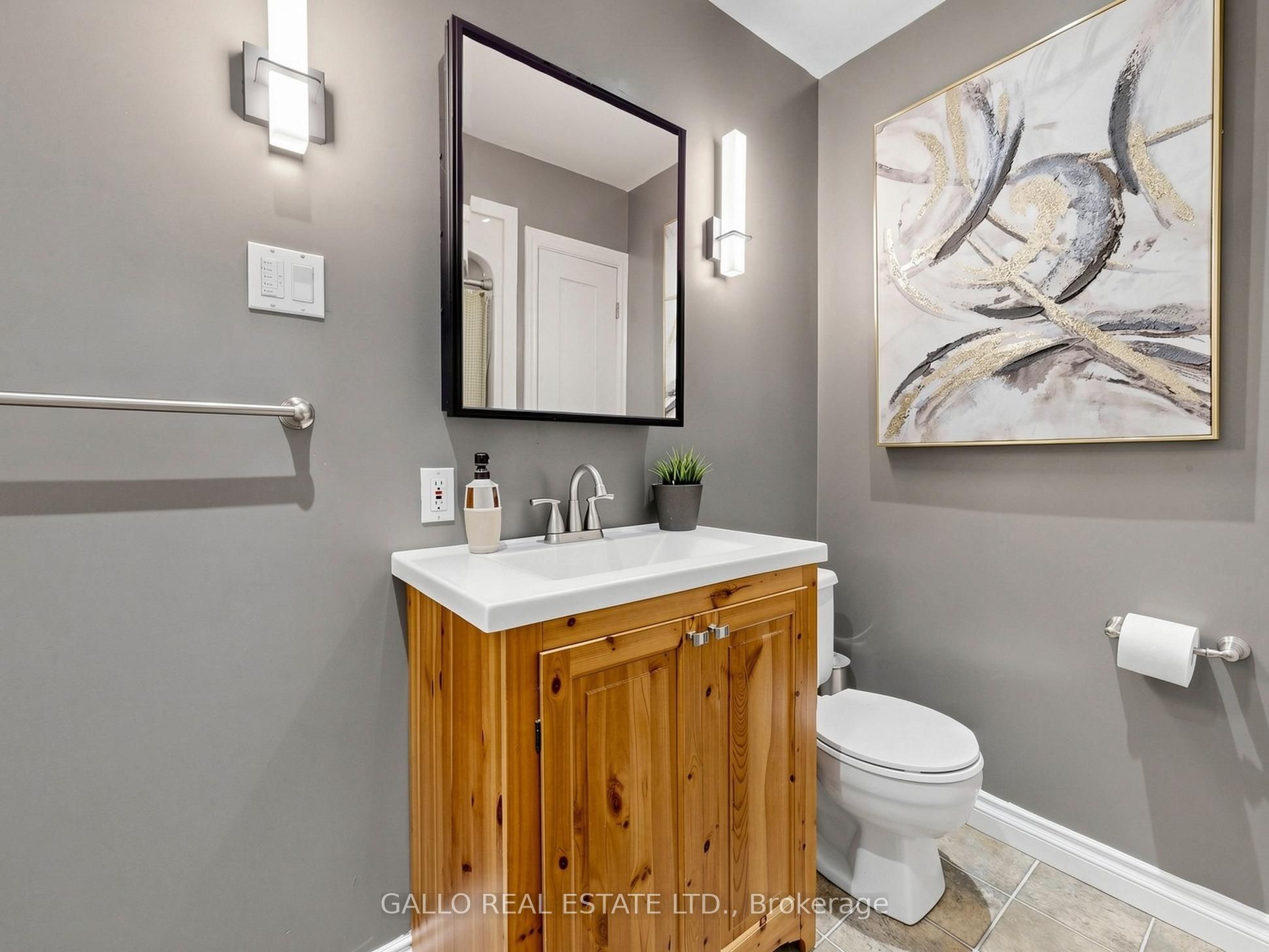 36 Elmvale Boulevard Property Photo 10