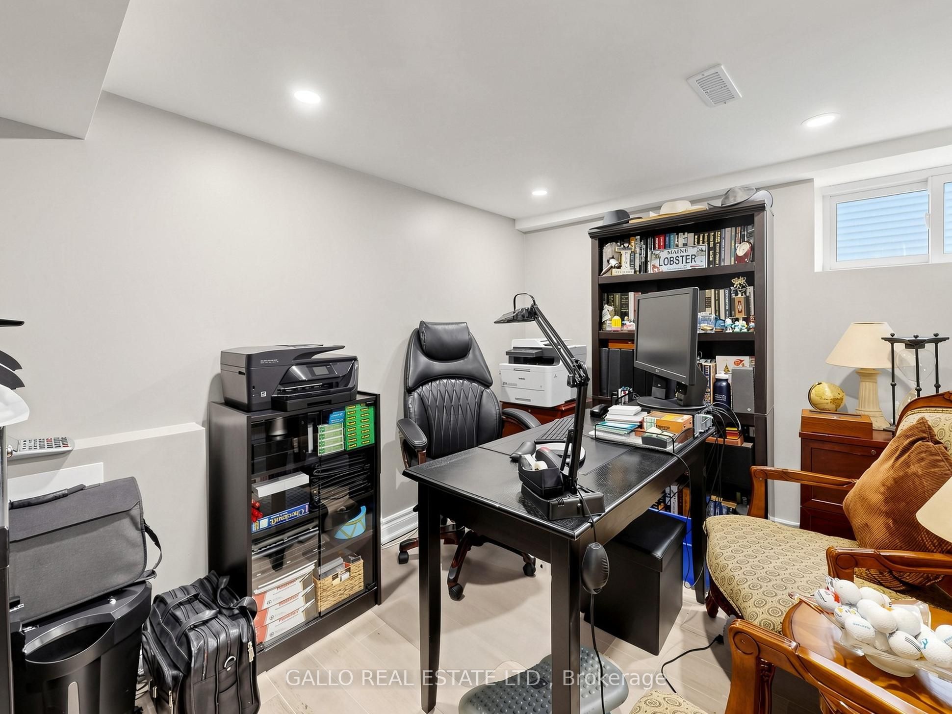 36 Elmvale Boulevard Property Photo 24
