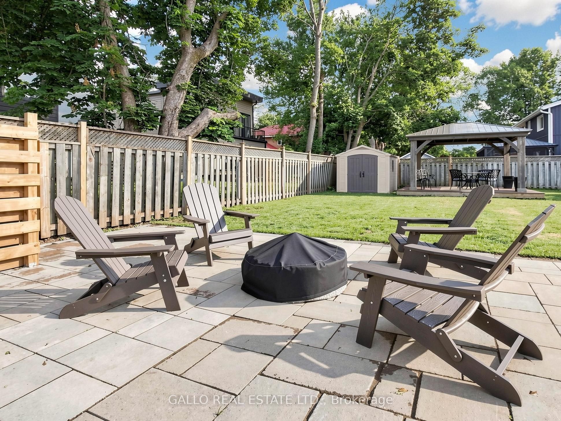 36 Elmvale Boulevard Property Photo 29