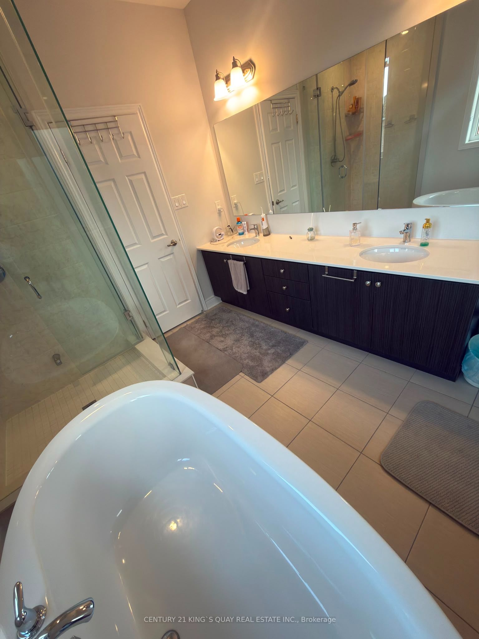 11 Jinnah Avenue Property Photo 5