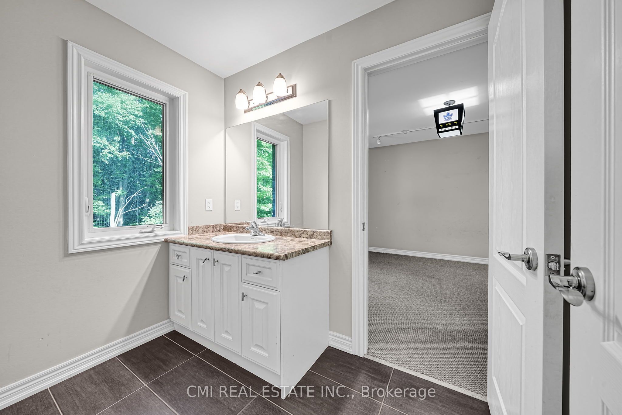 21 Scotia Road Property Photo 27