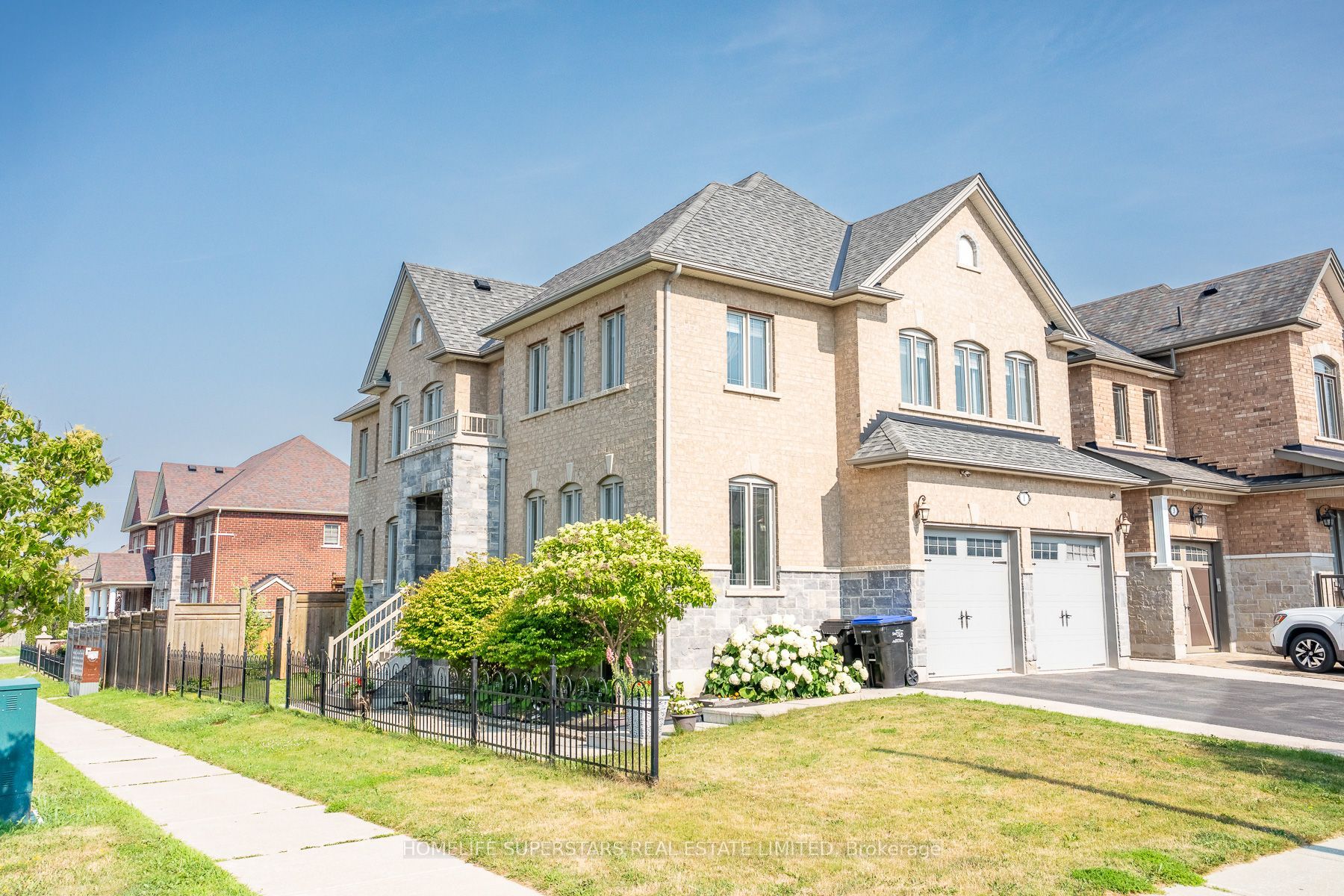 1 Walker Boulevard Property Photo 1