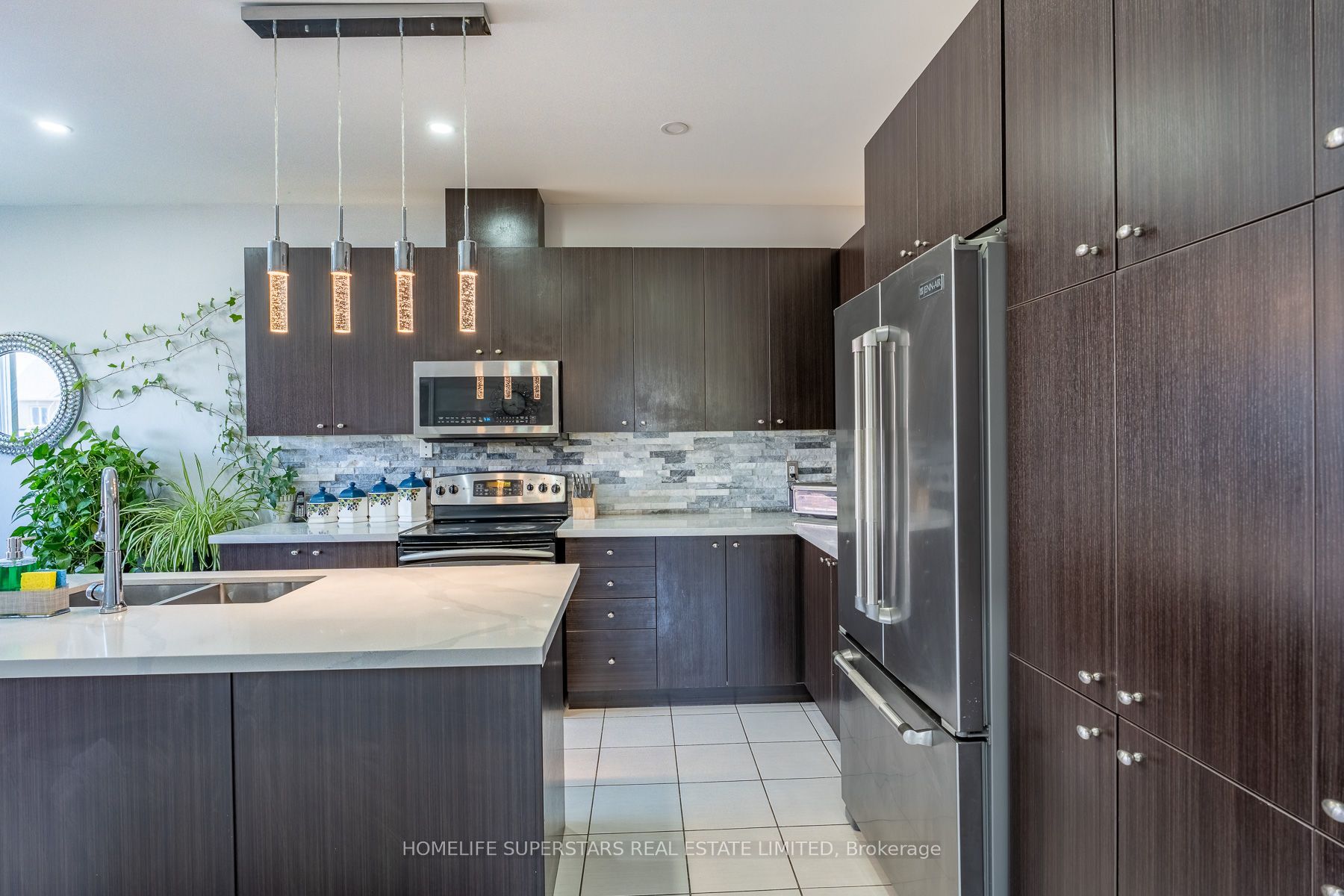 1 Walker Boulevard Property Photo 6