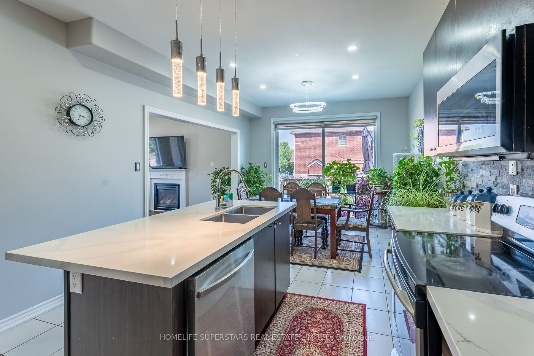 1 Walker Boulevard Property Photo 7