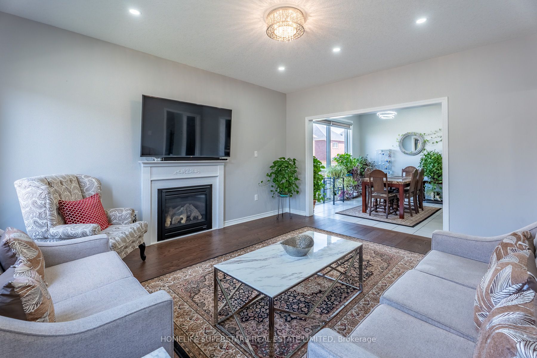 1 Walker Boulevard Property Photo 13