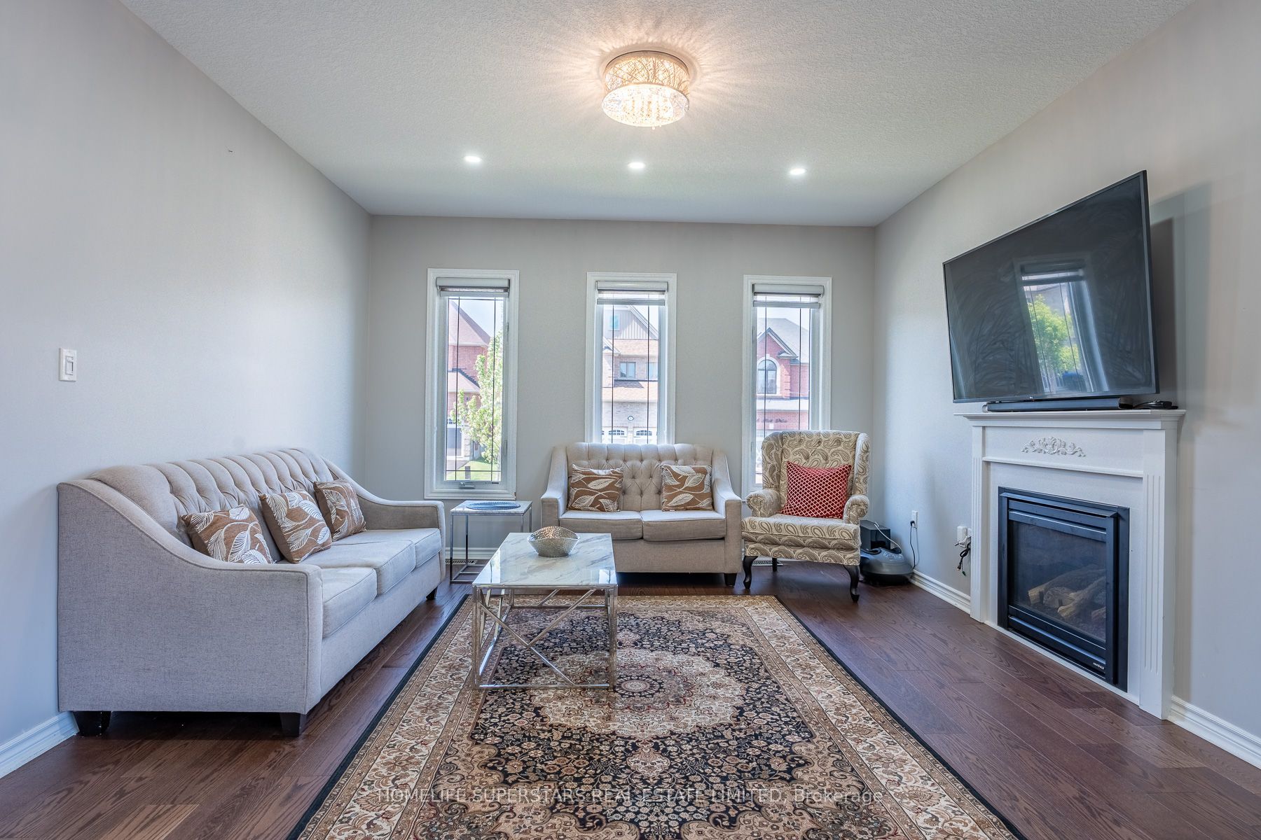 1 Walker Boulevard Property Photo 14