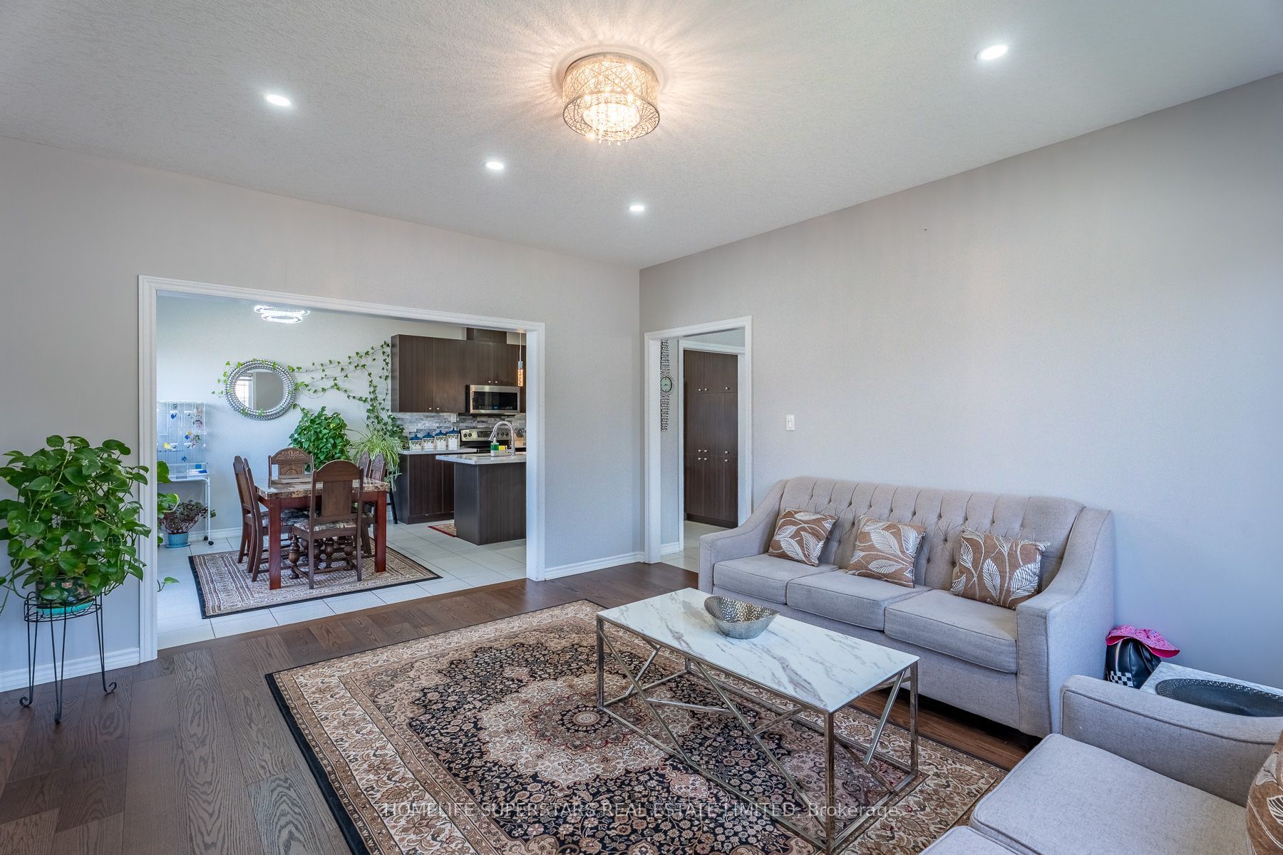1 Walker Boulevard Property Photo 17