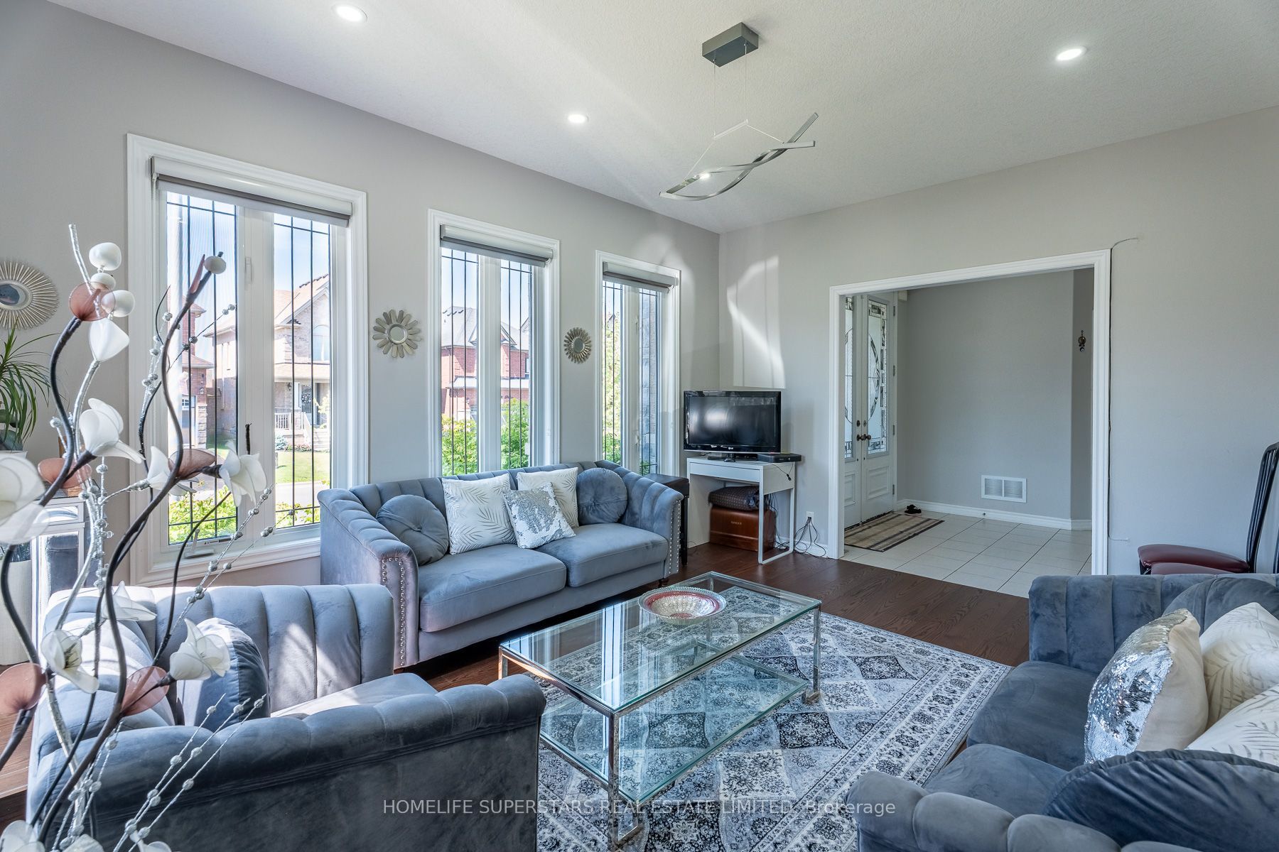 1 Walker Boulevard Property Photo 18