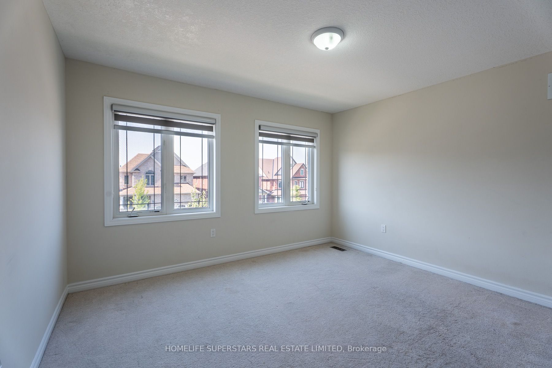 1 Walker Boulevard Property Photo 24