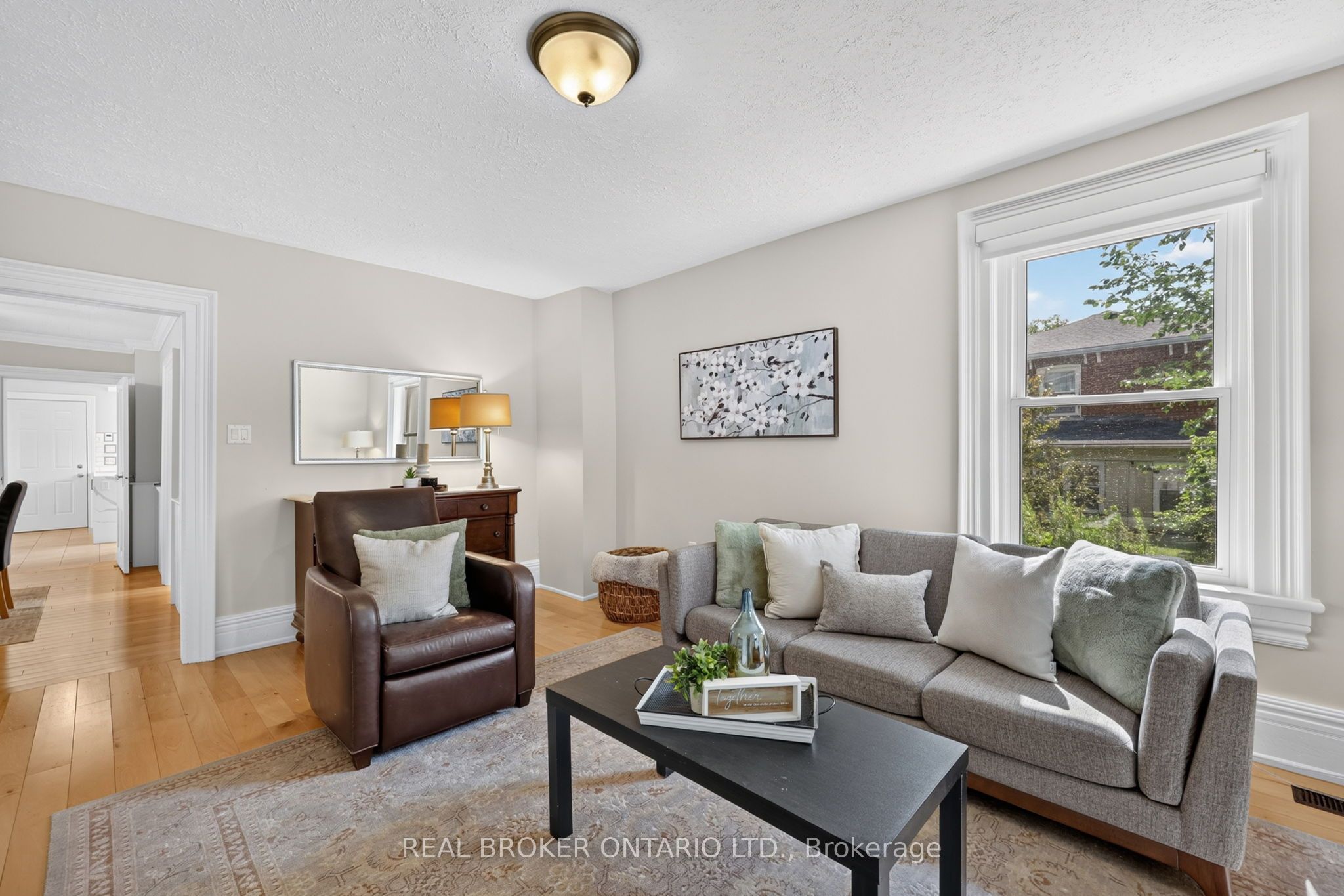 5631 Mount Albert Road Property Photo 3