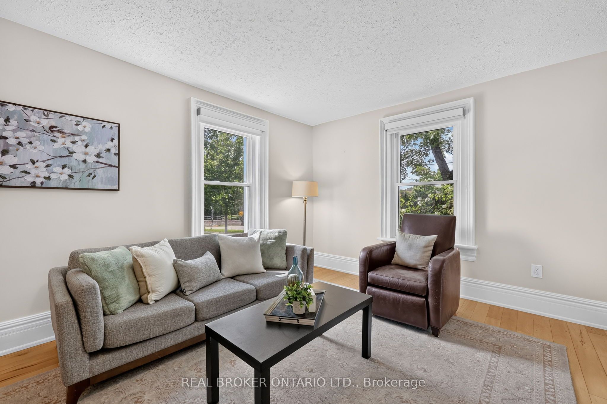 5631 Mount Albert Road Property Photo 4