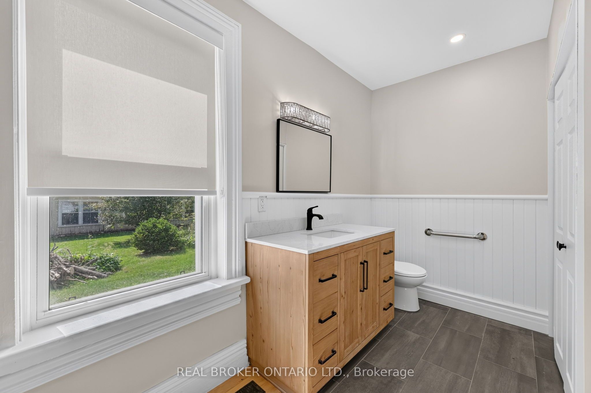 5631 Mount Albert Road Property Photo 15