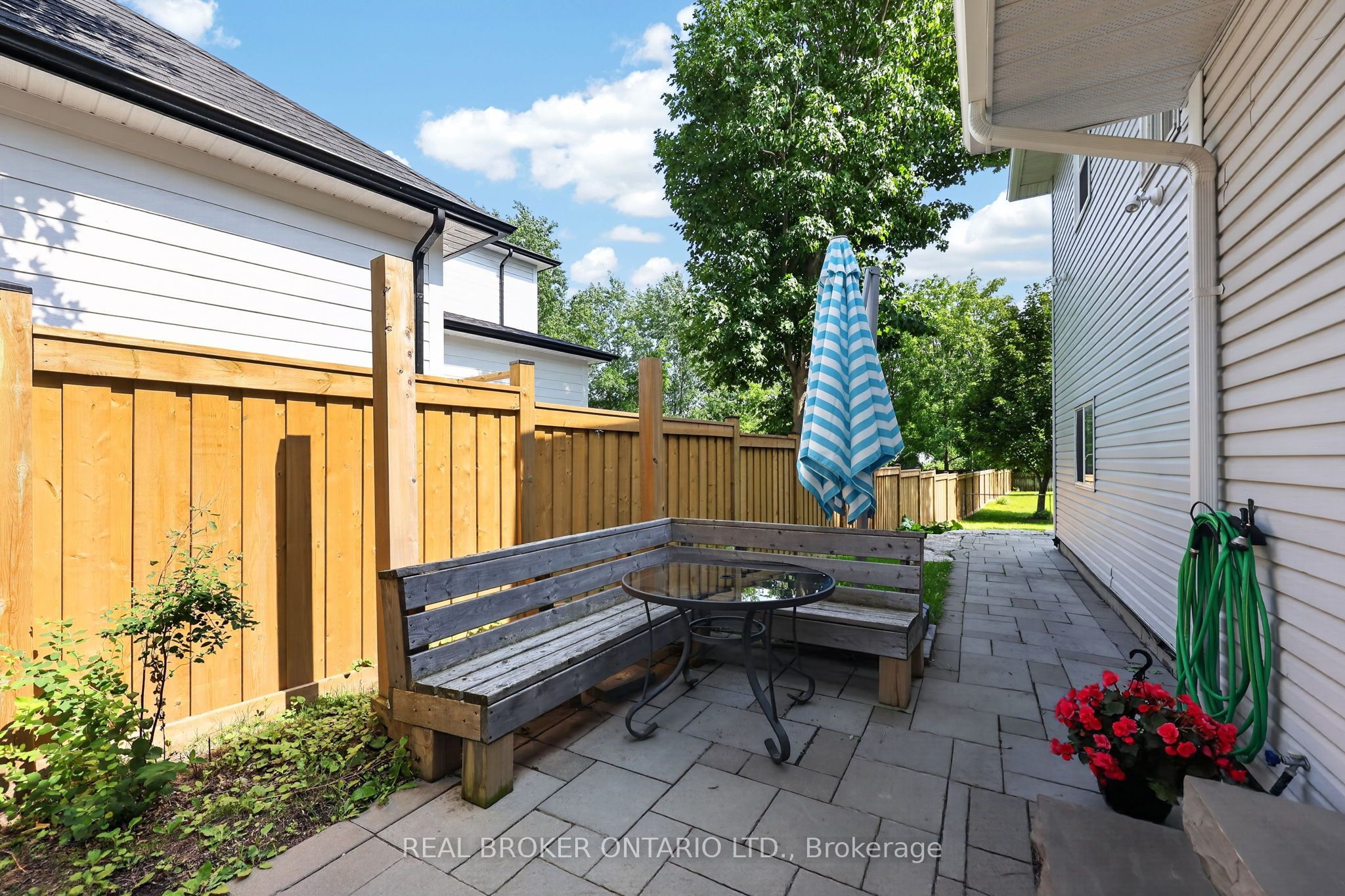 5631 Mount Albert Road Property Photo 31