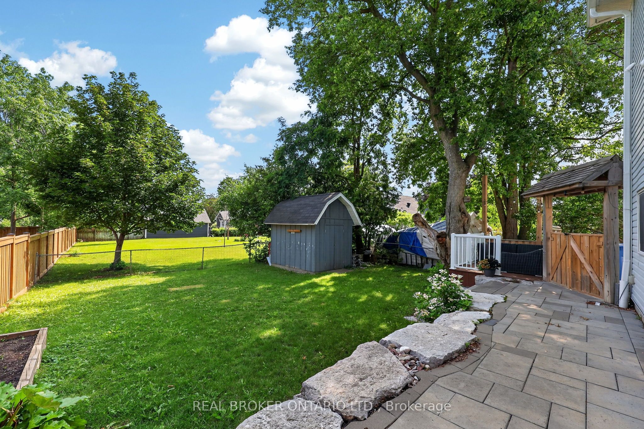 5631 Mount Albert Road Property Photo 34