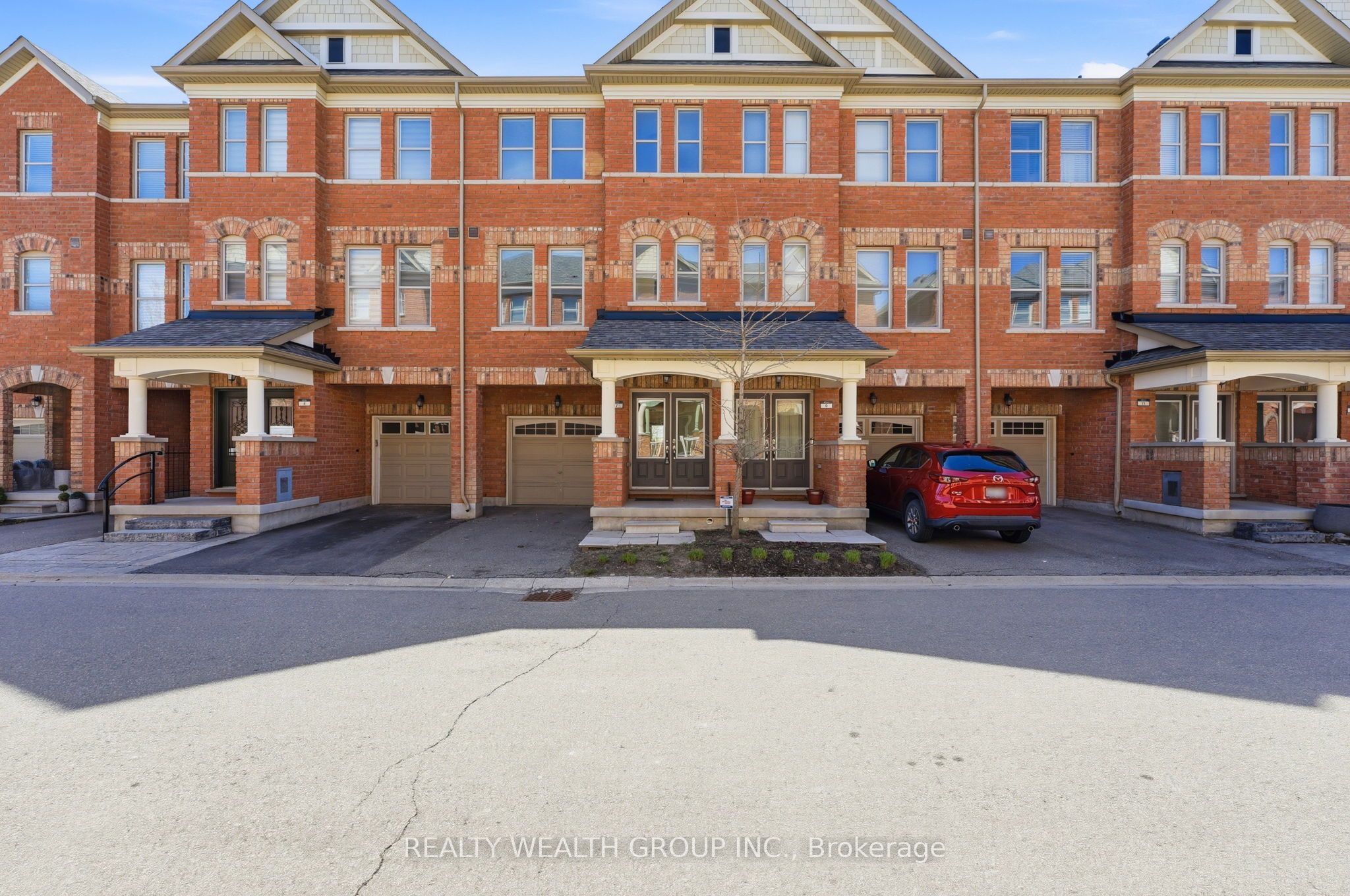 7 City Park Circle Property Photo 2