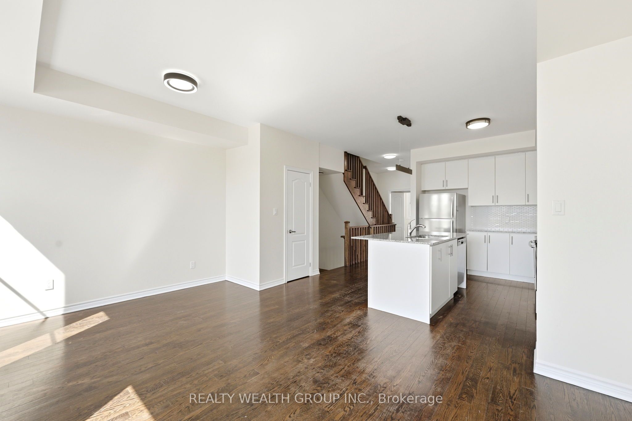 7 City Park Circle Property Photo 4