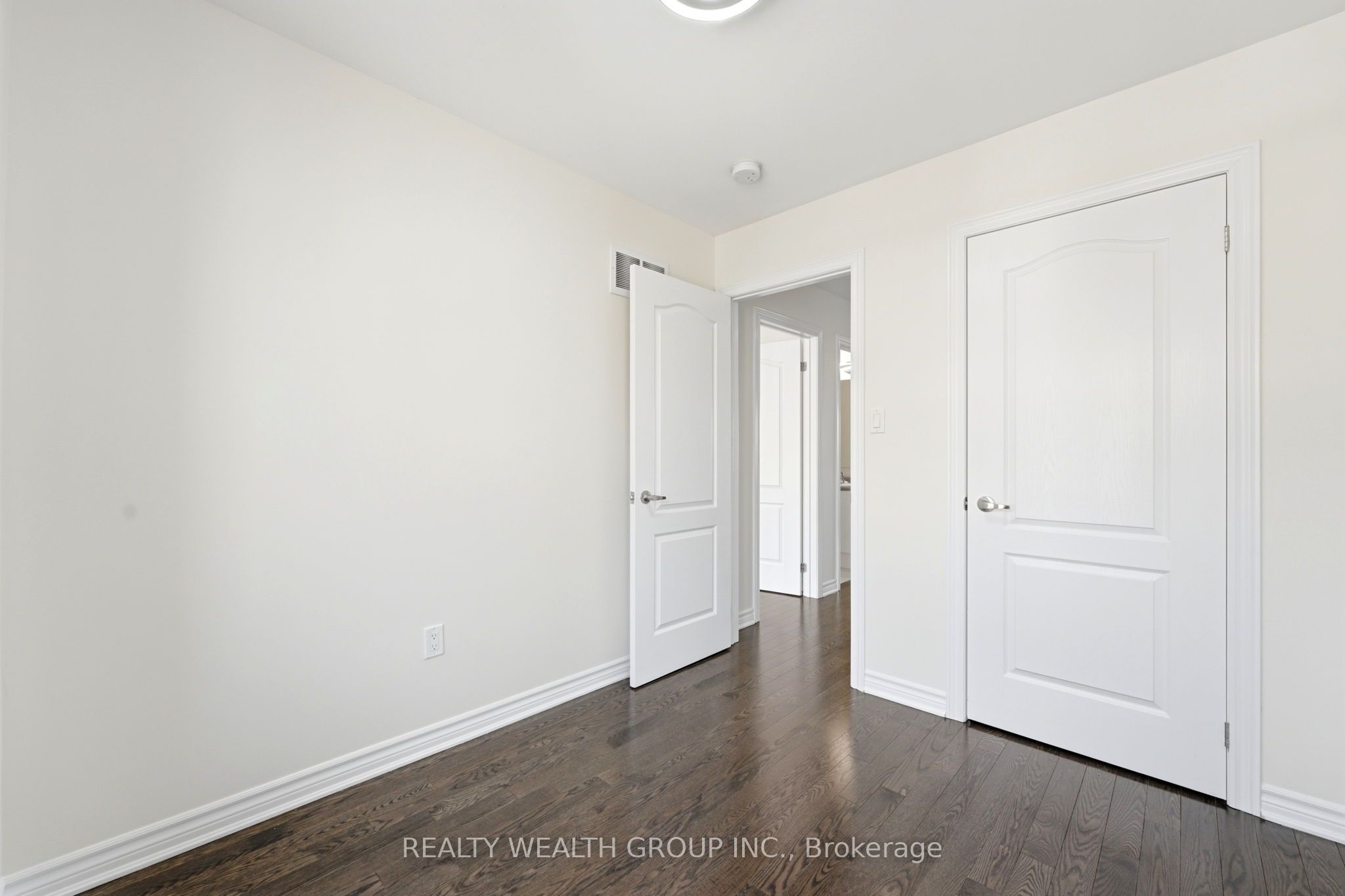 7 City Park Circle Property Photo 22