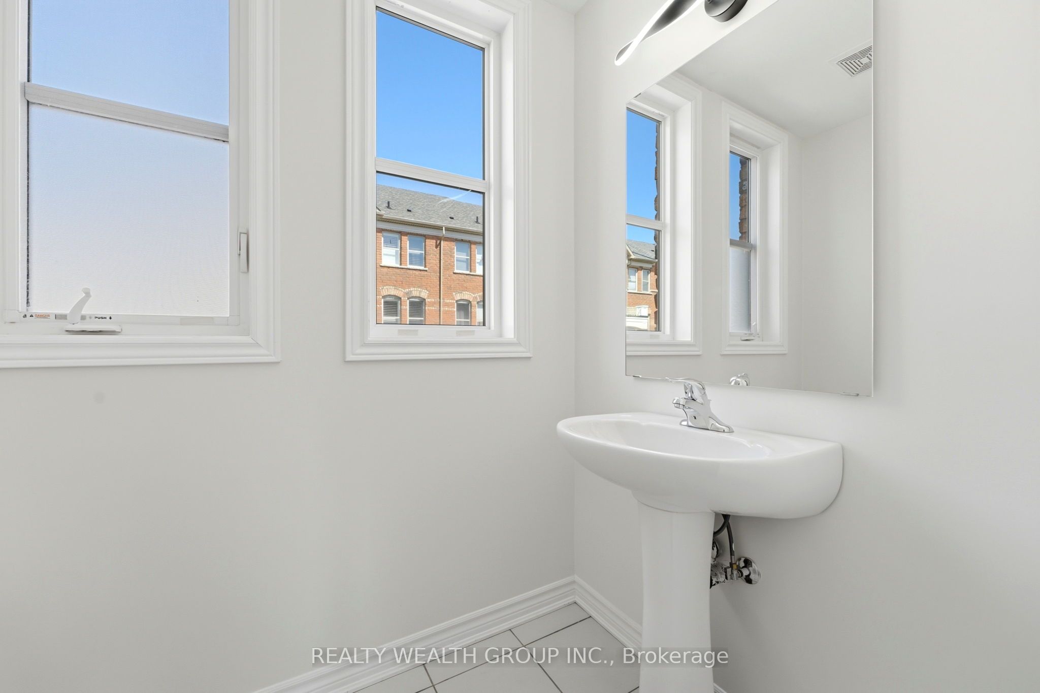7 City Park Circle Property Photo 31