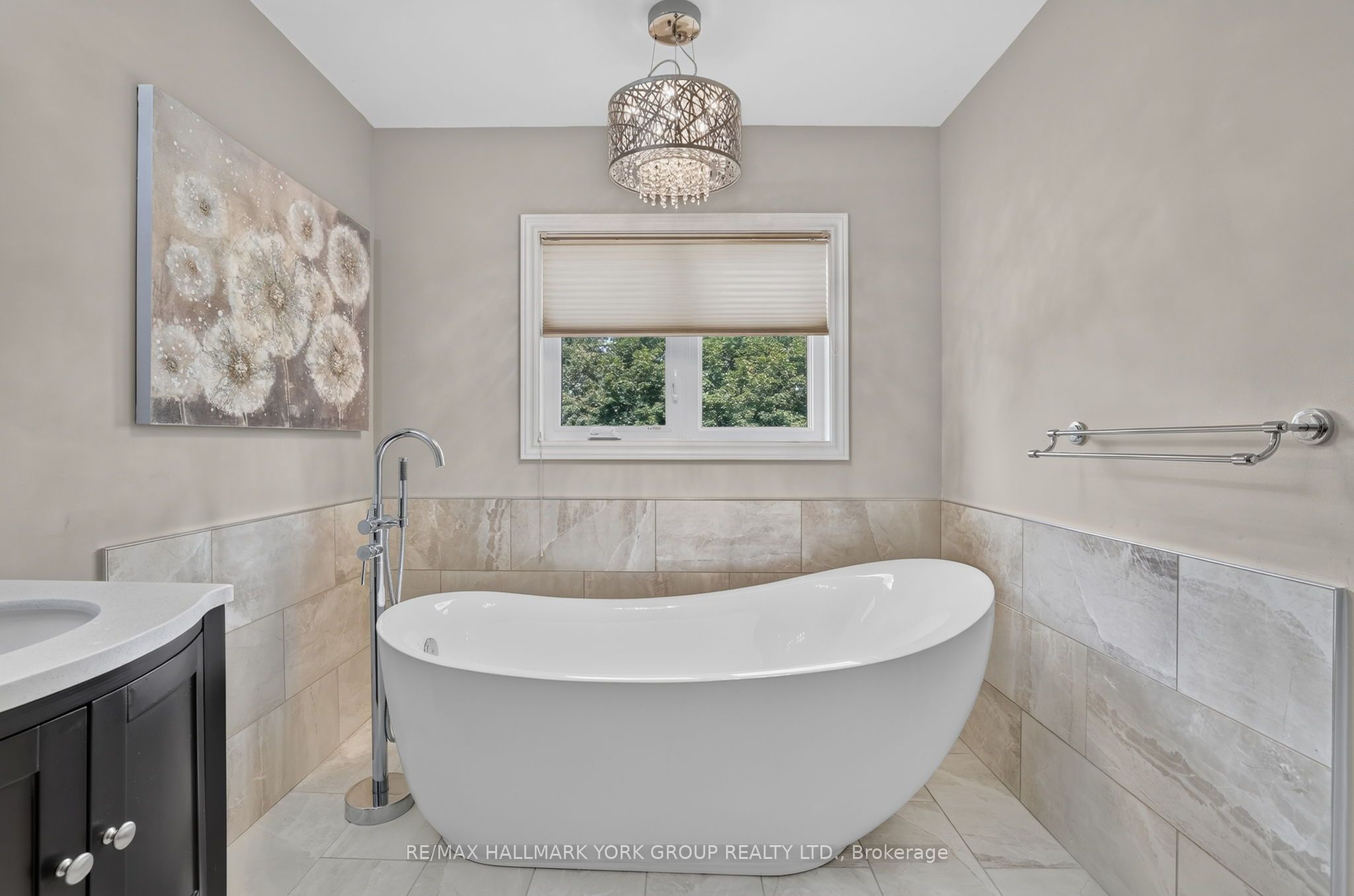 669 Kingsmere Avenue Property Photo 13