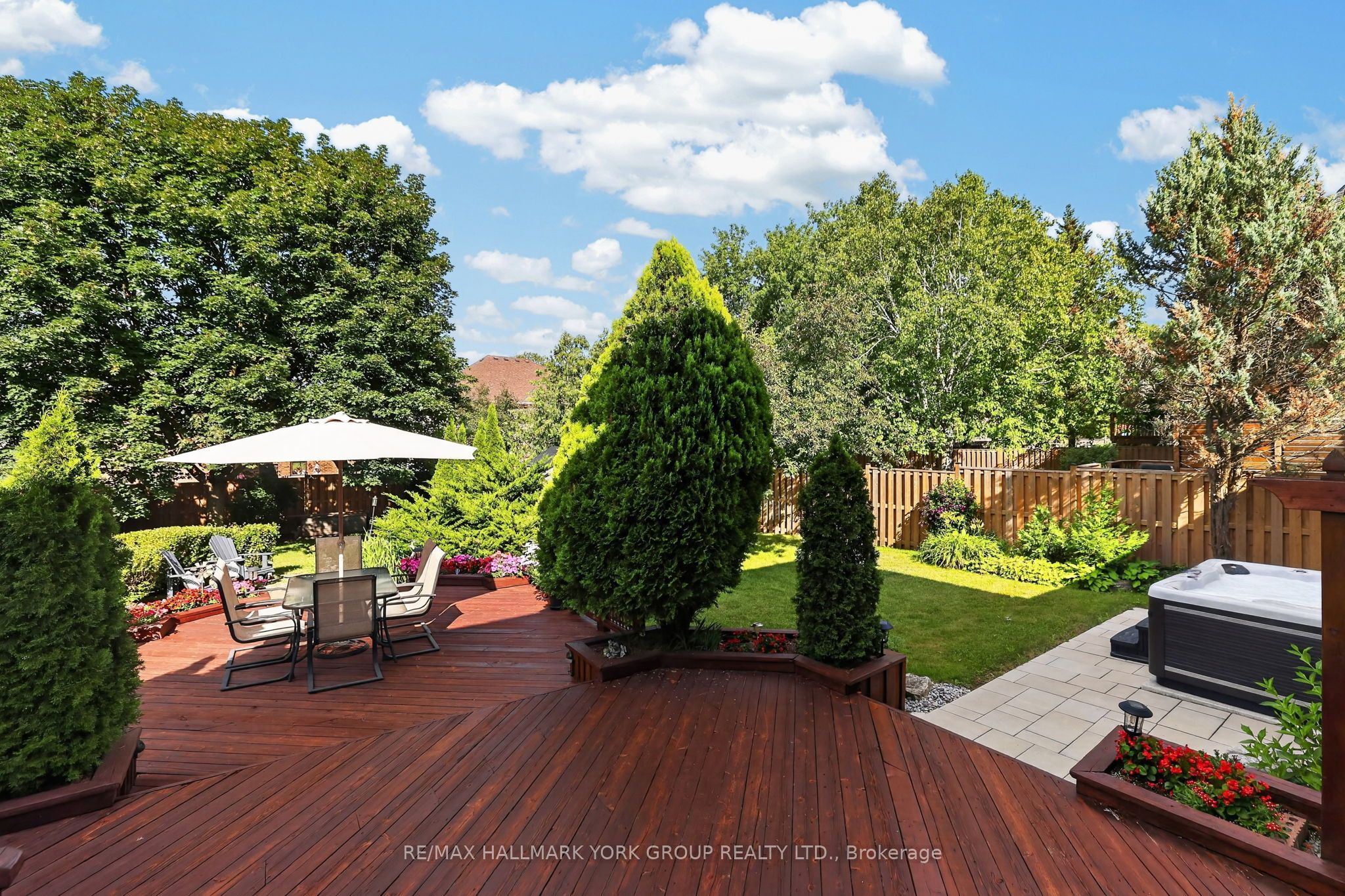 669 Kingsmere Avenue Property Photo 19