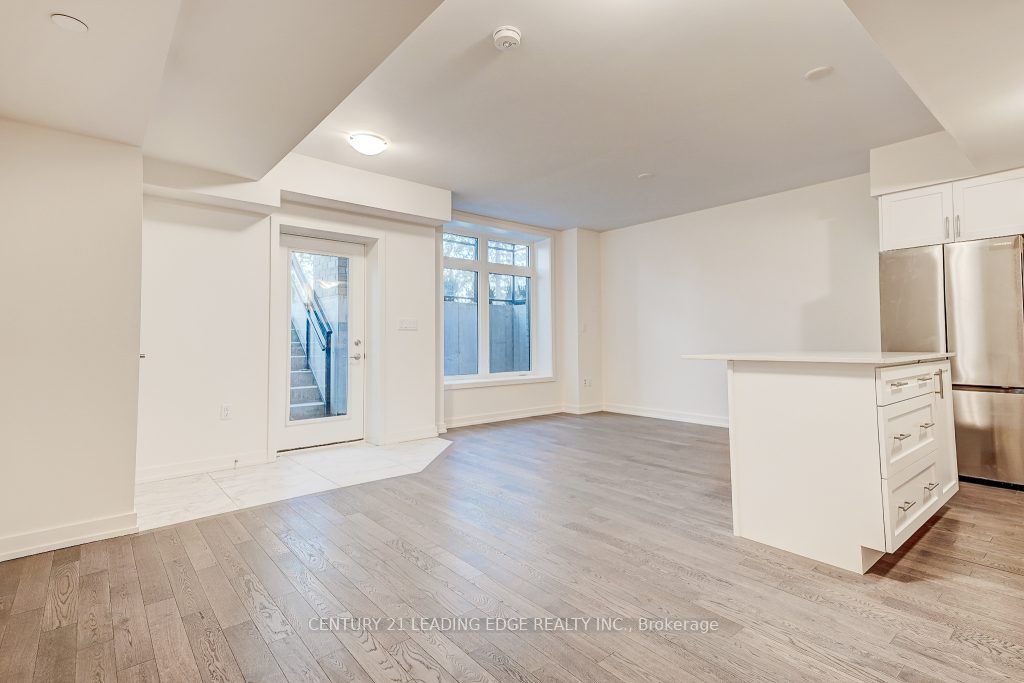 58 Elizabeth Street S 2108 Property Photo 4