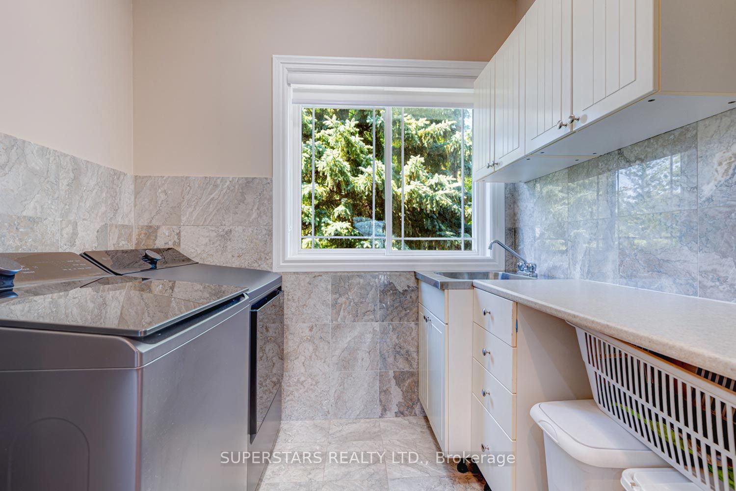 43 Hughson Drive Property Photo 35