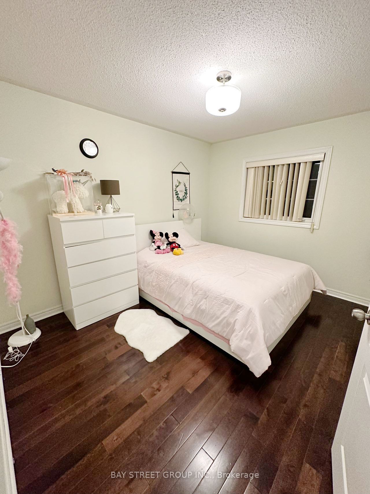 384 Spruce Grove Crescent Property Photo 10