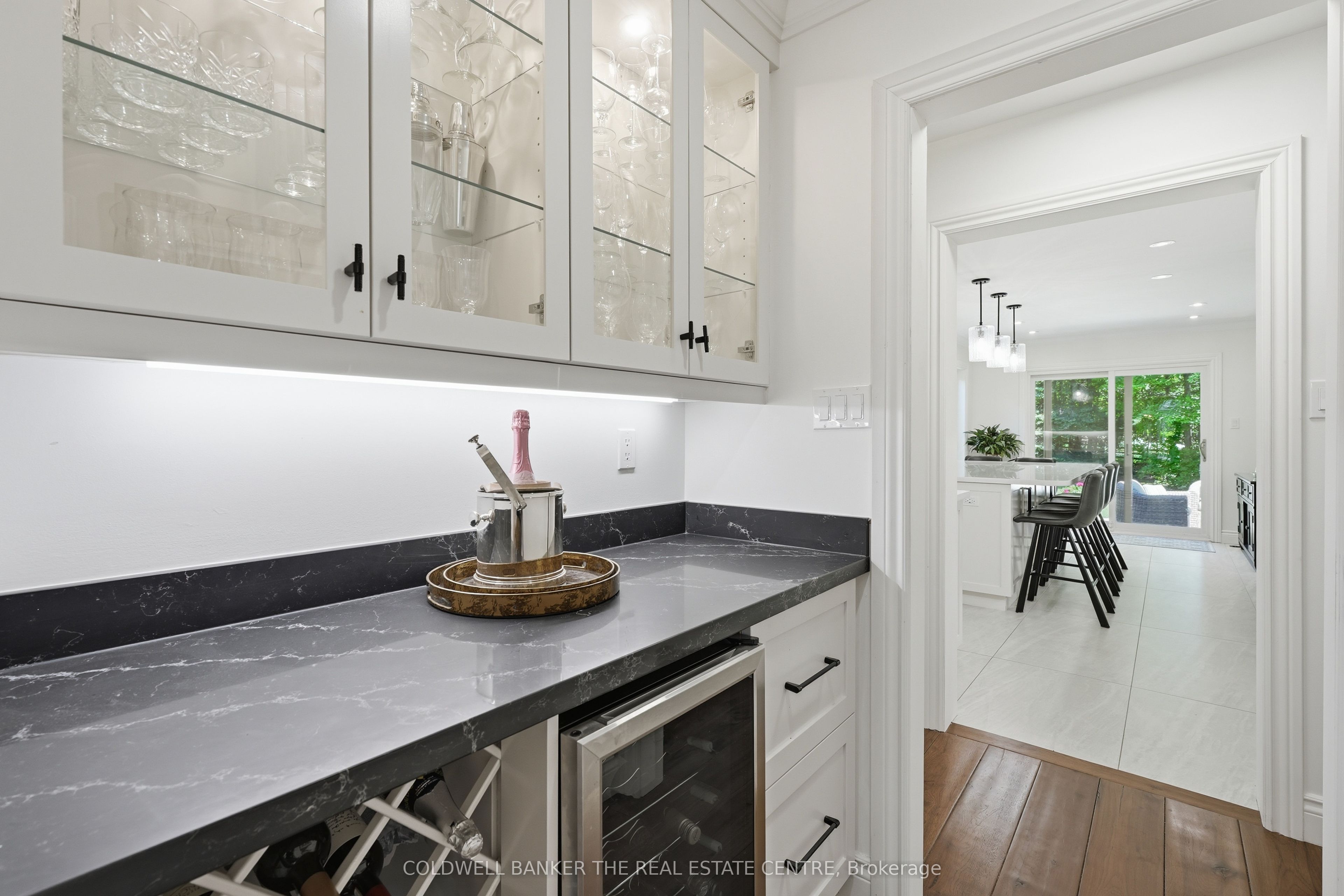 49 Falling Leaf Court Property Photo 12