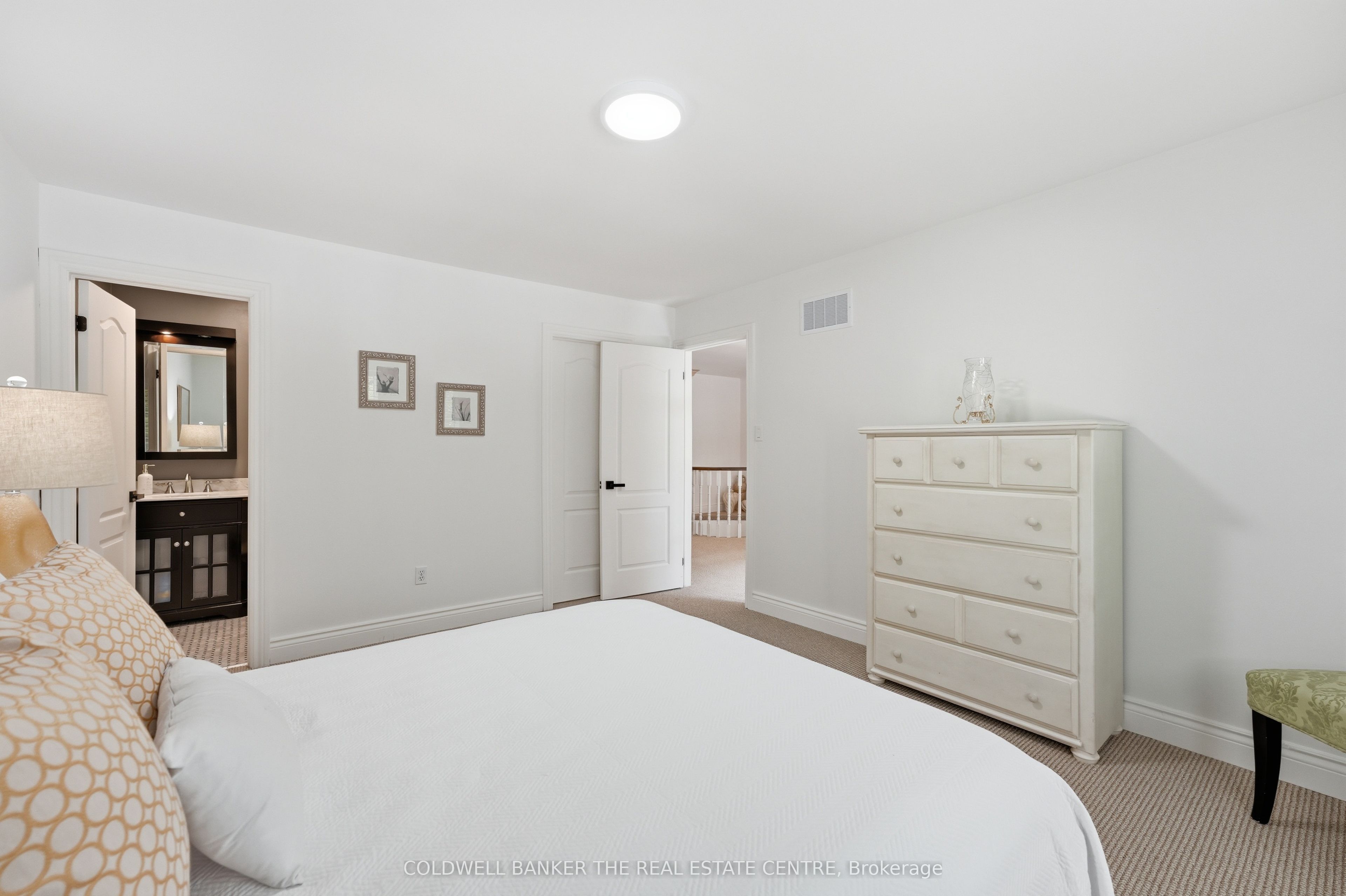 49 Falling Leaf Court Property Photo 30